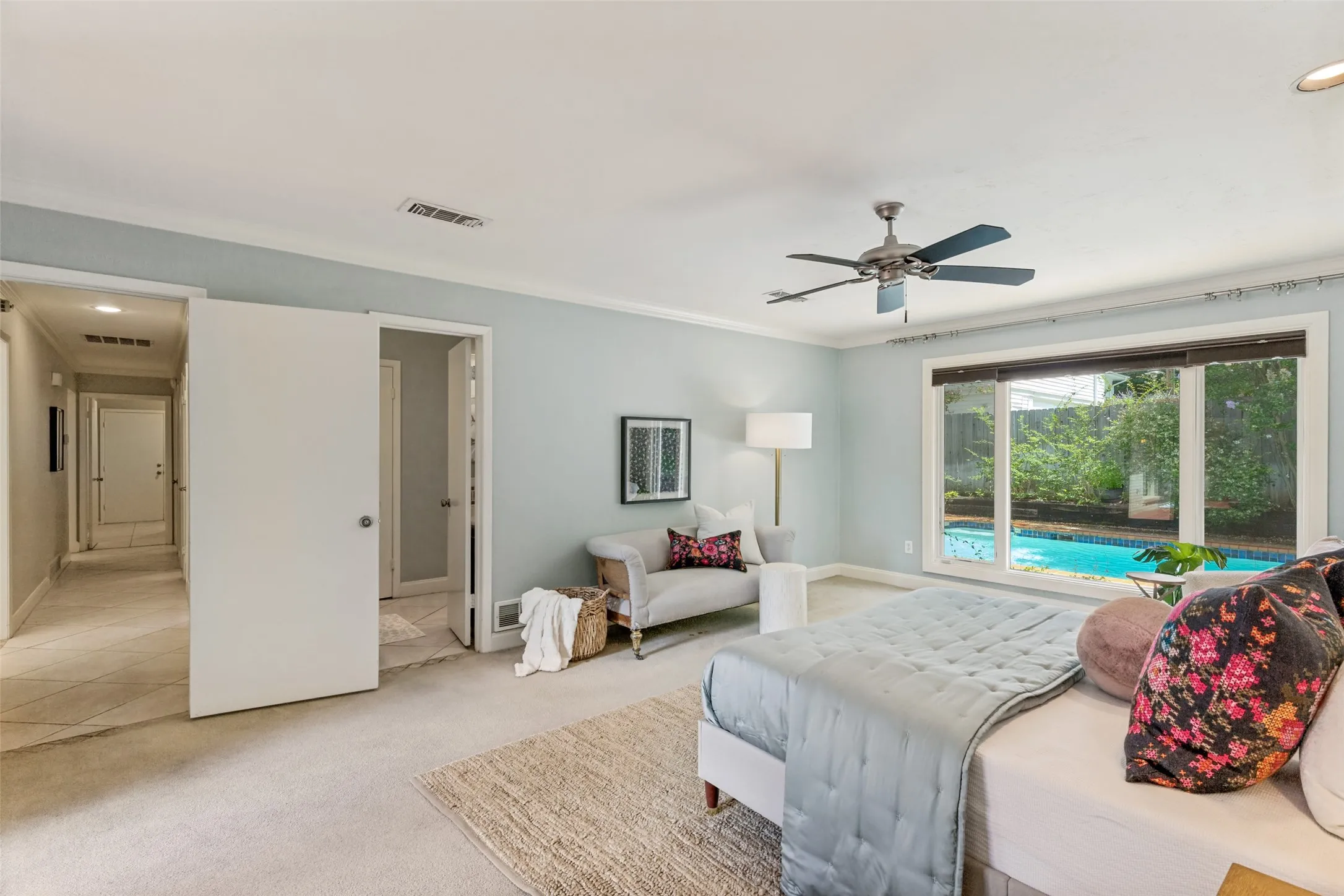 Single Family Residence For Sale in Tarrant County , 6 Crosslands Road, Benbrook, Texas 76132, 4 Bedroom, 3 Bathroom, 2 Garage spaces, 3,134 Sqft, built in 1974, mls#21343827, Real Estate Agent in Benbrook, Homes For Sale in Tarrant county, Homes For Sale in Benbrook, Realtor in Benbrook Texas, Real Estate Brokerage Independent Realty Texas, Luminita Cordes Realtor