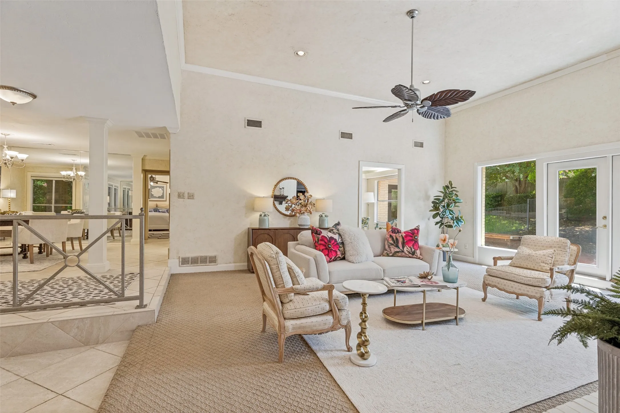 Single Family Residence For Sale in Tarrant County , 6 Crosslands Road, Benbrook, Texas 76132, 4 Bedroom, 3 Bathroom, 2 Garage spaces, 3,134 Sqft, built in 1974, mls#21343827, Real Estate Agent in Benbrook, Homes For Sale in Tarrant county, Homes For Sale in Benbrook, Realtor in Benbrook Texas, Real Estate Brokerage Independent Realty Texas, Luminita Cordes Realtor