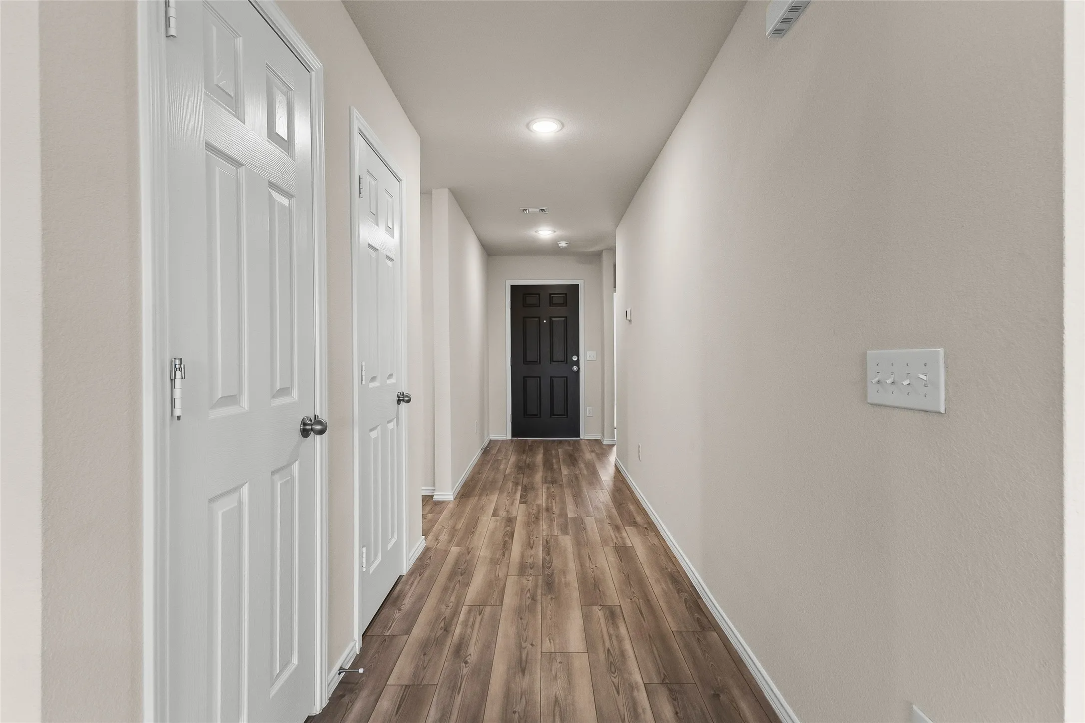 Single Family Residence For Sale in Tarrant County , 4652 Benham Drive, Fort Worth, Texas 76036, 3 Bedroom, 2 Bathroom, 2 Garage spaces, 1,621 Sqft, built in 2022, mls#21346254, Real Estate Agent in Fort Worth, Homes For Sale in Tarrant county, Homes For Sale in Fort Worth, Realtor in Fort Worth Texas, Real Estate Brokerage Independent Realty Texas, Luminita Cordes Realtor