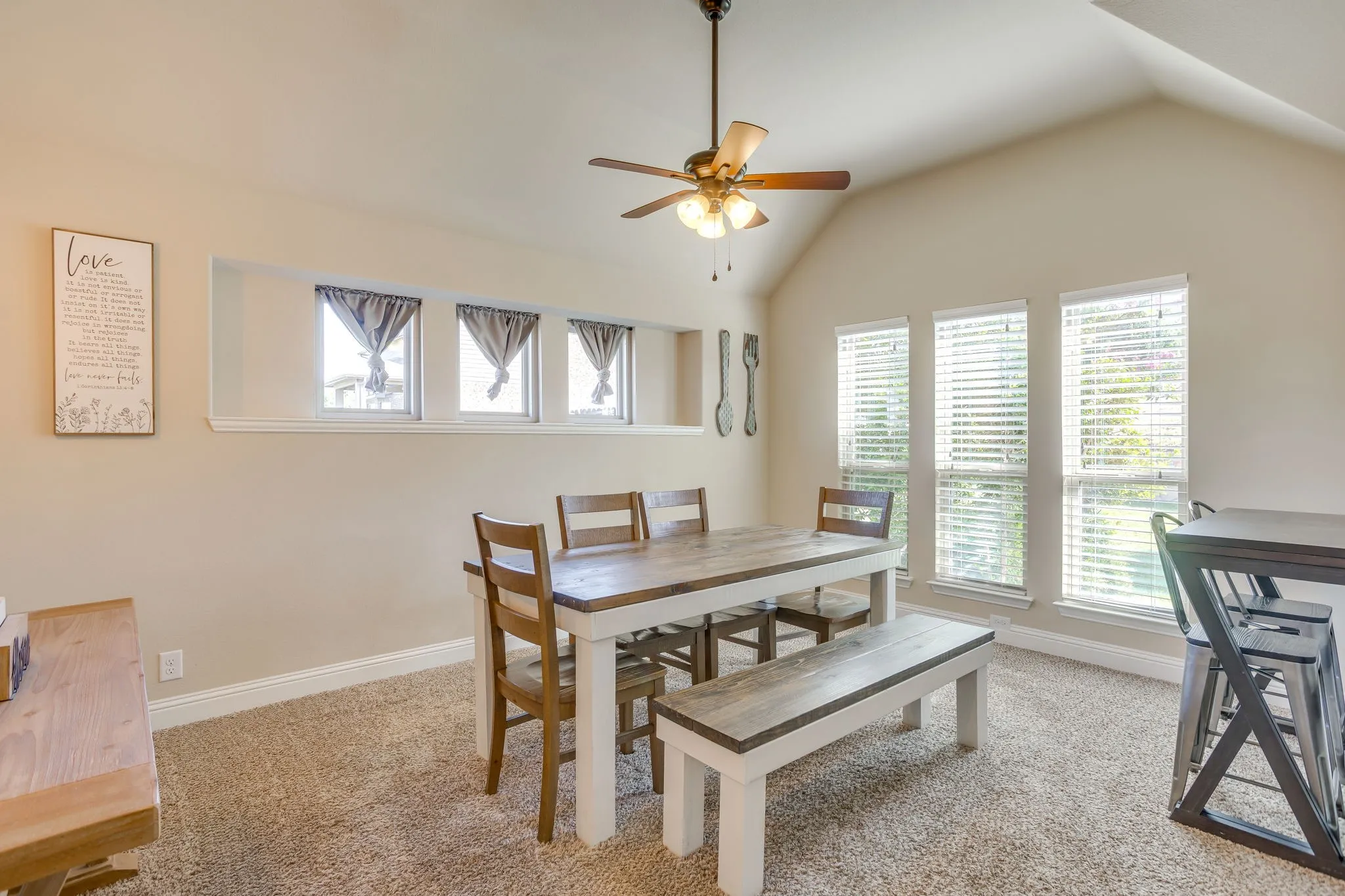 Single Family Residence For Sale in Parker County , 106 Hannah Court, Weatherford, Texas 76085, 4 Bedroom, 2 Bathroom, 2 Garage spaces, 1,879 Sqft, built in 2016, mls#21344035, Real Estate Agent in Weatherford, Homes For Sale in Parker county, Homes For Sale in Weatherford, Realtor in Weatherford Texas, Real Estate Brokerage Independent Realty Texas, Luminita Cordes Realtor