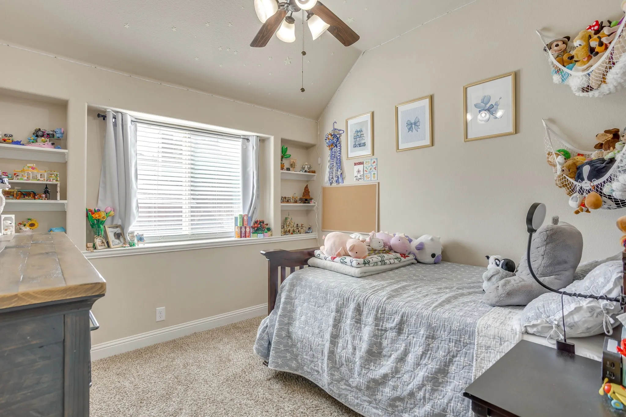 Single Family Residence For Sale in Parker County , 106 Hannah Court, Weatherford, Texas 76085, 4 Bedroom, 2 Bathroom, 2 Garage spaces, 1,879 Sqft, built in 2016, mls#21344035, Real Estate Agent in Weatherford, Homes For Sale in Parker county, Homes For Sale in Weatherford, Realtor in Weatherford Texas, Real Estate Brokerage Independent Realty Texas, Luminita Cordes Realtor