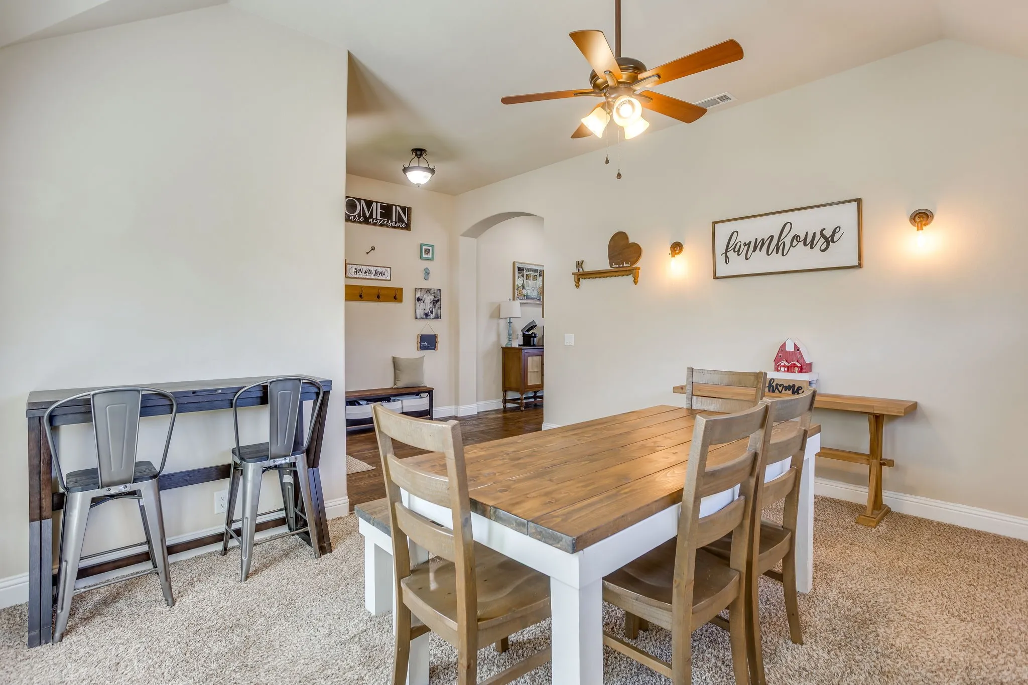 Single Family Residence For Sale in Parker County , 106 Hannah Court, Weatherford, Texas 76085, 4 Bedroom, 2 Bathroom, 2 Garage spaces, 1,879 Sqft, built in 2016, mls#21344035, Real Estate Agent in Weatherford, Homes For Sale in Parker county, Homes For Sale in Weatherford, Realtor in Weatherford Texas, Real Estate Brokerage Independent Realty Texas, Luminita Cordes Realtor