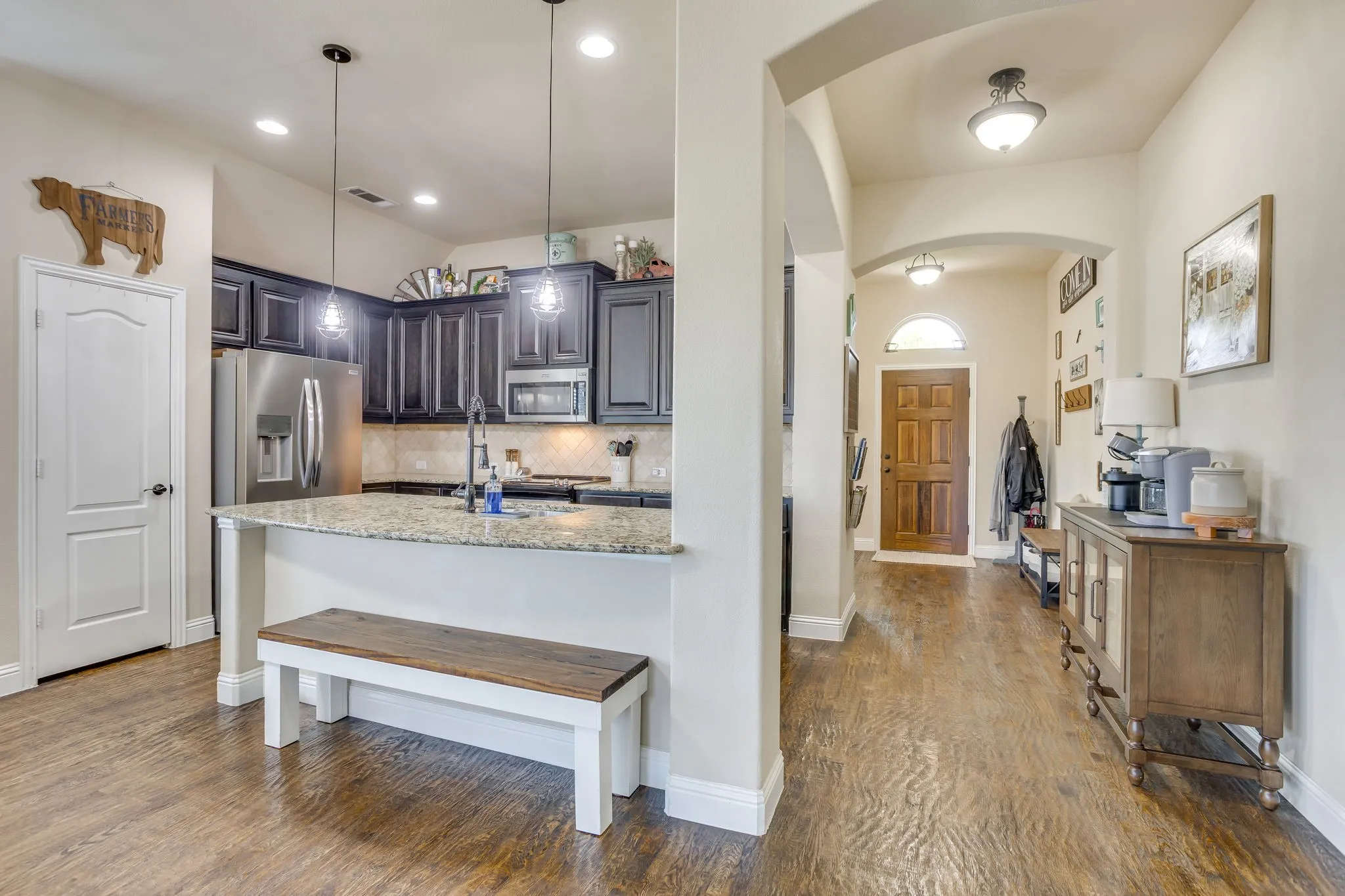 Single Family Residence For Sale in Parker County , 106 Hannah Court, Weatherford, Texas 76085, 4 Bedroom, 2 Bathroom, 2 Garage spaces, 1,879 Sqft, built in 2016, mls#21344035, Real Estate Agent in Weatherford, Homes For Sale in Parker county, Homes For Sale in Weatherford, Realtor in Weatherford Texas, Real Estate Brokerage Independent Realty Texas, Luminita Cordes Realtor