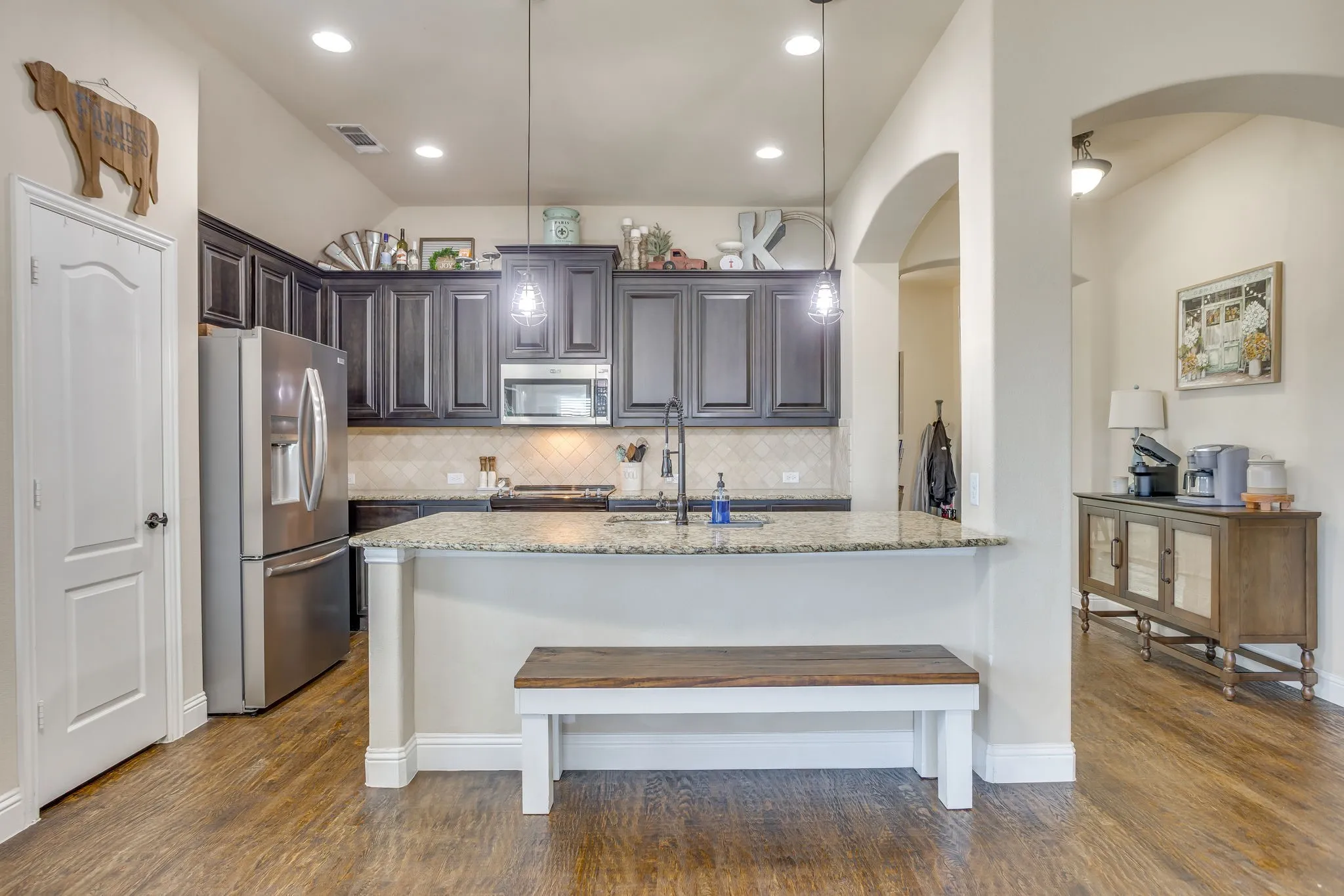 Single Family Residence For Sale in Parker County , 106 Hannah Court, Weatherford, Texas 76085, 4 Bedroom, 2 Bathroom, 2 Garage spaces, 1,879 Sqft, built in 2016, mls#21344035, Real Estate Agent in Weatherford, Homes For Sale in Parker county, Homes For Sale in Weatherford, Realtor in Weatherford Texas, Real Estate Brokerage Independent Realty Texas, Luminita Cordes Realtor