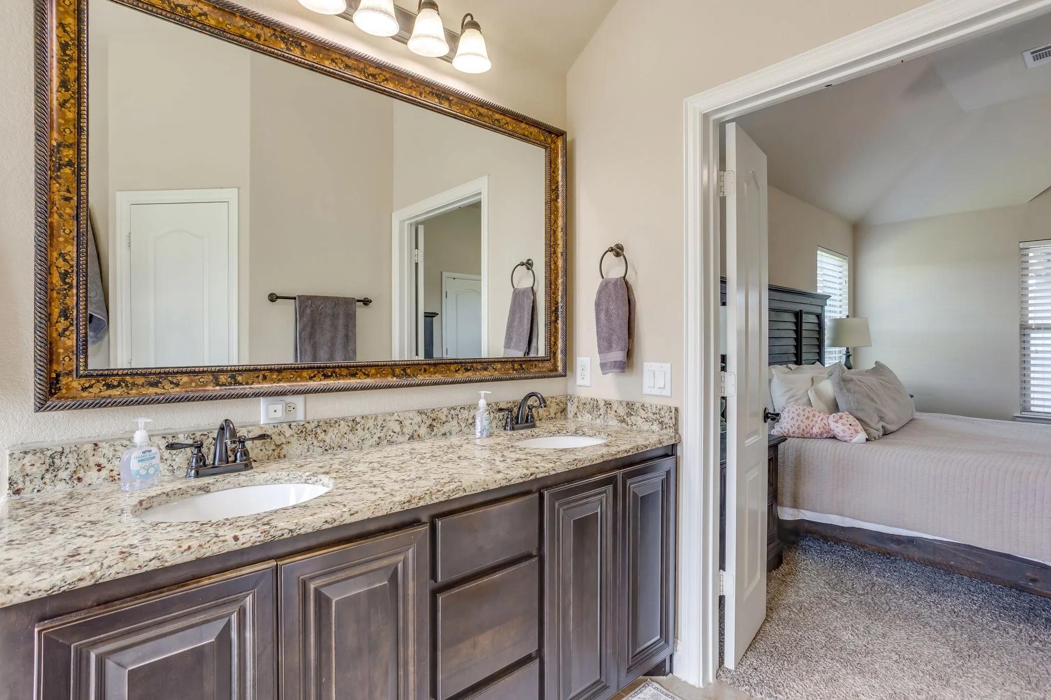 Single Family Residence For Sale in Parker County , 106 Hannah Court, Weatherford, Texas 76085, 4 Bedroom, 2 Bathroom, 2 Garage spaces, 1,879 Sqft, built in 2016, mls#21344035, Real Estate Agent in Weatherford, Homes For Sale in Parker county, Homes For Sale in Weatherford, Realtor in Weatherford Texas, Real Estate Brokerage Independent Realty Texas, Luminita Cordes Realtor