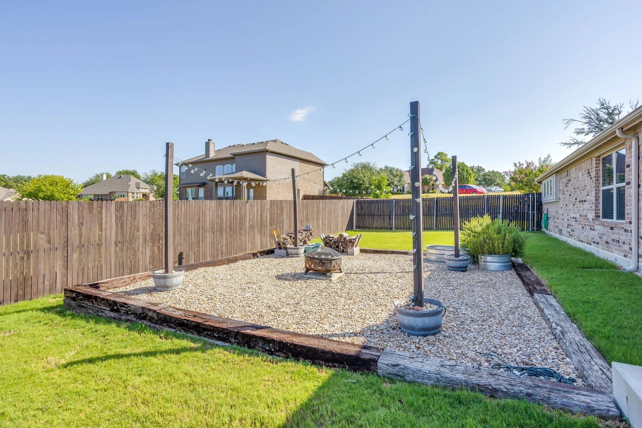 Single Family Residence For Sale in Parker County , 106 Hannah Court, Weatherford, Texas 76085, 4 Bedroom, 2 Bathroom, 2 Garage spaces, 1,879 Sqft, built in 2016, mls#21344035, Real Estate Agent in Weatherford, Homes For Sale in Parker county, Homes For Sale in Weatherford, Realtor in Weatherford Texas, Real Estate Brokerage Independent Realty Texas, Luminita Cordes Realtor