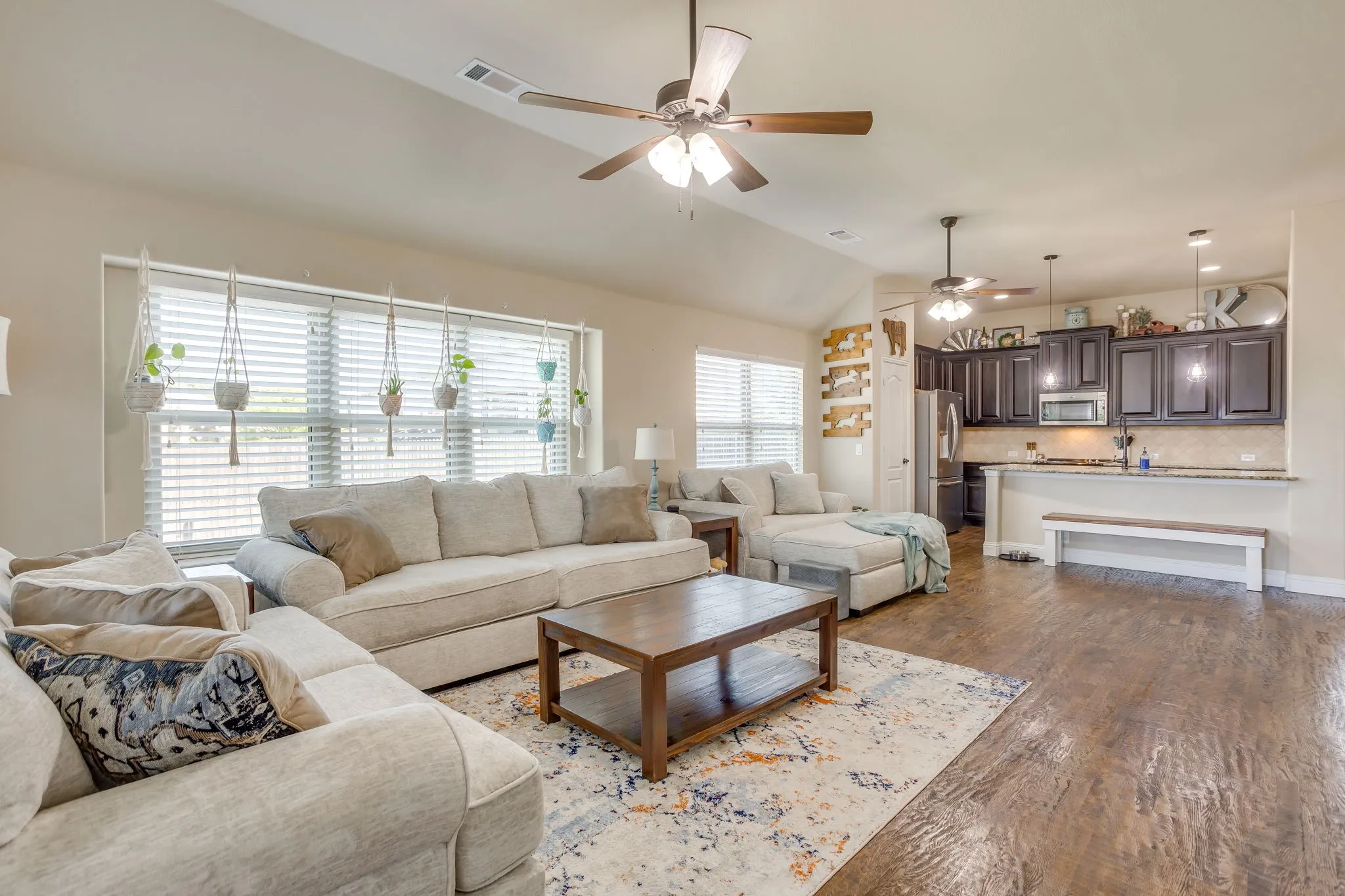 Single Family Residence For Sale in Parker County , 106 Hannah Court, Weatherford, Texas 76085, 4 Bedroom, 2 Bathroom, 2 Garage spaces, 1,879 Sqft, built in 2016, mls#21344035, Real Estate Agent in Weatherford, Homes For Sale in Parker county, Homes For Sale in Weatherford, Realtor in Weatherford Texas, Real Estate Brokerage Independent Realty Texas, Luminita Cordes Realtor