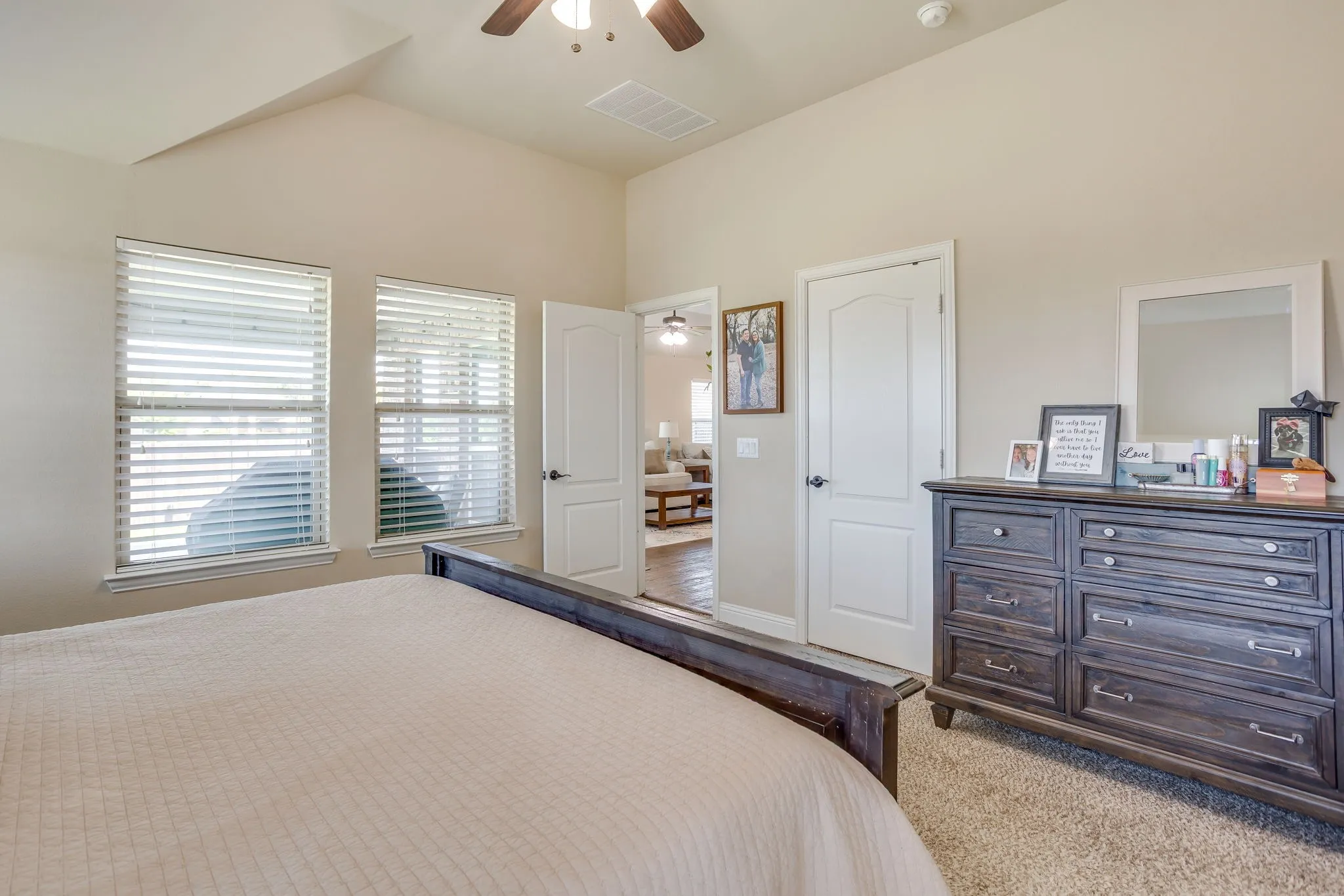 Single Family Residence For Sale in Parker County , 106 Hannah Court, Weatherford, Texas 76085, 4 Bedroom, 2 Bathroom, 2 Garage spaces, 1,879 Sqft, built in 2016, mls#21344035, Real Estate Agent in Weatherford, Homes For Sale in Parker county, Homes For Sale in Weatherford, Realtor in Weatherford Texas, Real Estate Brokerage Independent Realty Texas, Luminita Cordes Realtor