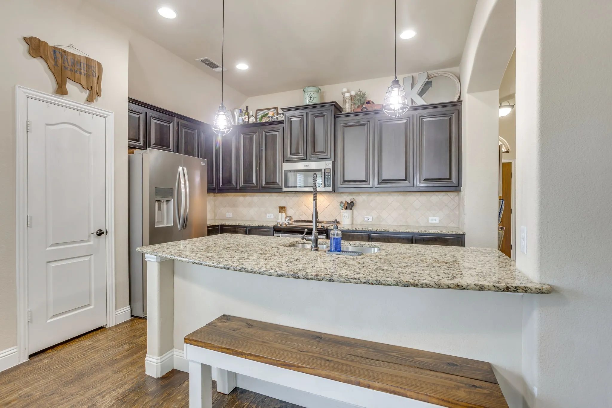 Single Family Residence For Sale in Parker County , 106 Hannah Court, Weatherford, Texas 76085, 4 Bedroom, 2 Bathroom, 2 Garage spaces, 1,879 Sqft, built in 2016, mls#21344035, Real Estate Agent in Weatherford, Homes For Sale in Parker county, Homes For Sale in Weatherford, Realtor in Weatherford Texas, Real Estate Brokerage Independent Realty Texas, Luminita Cordes Realtor