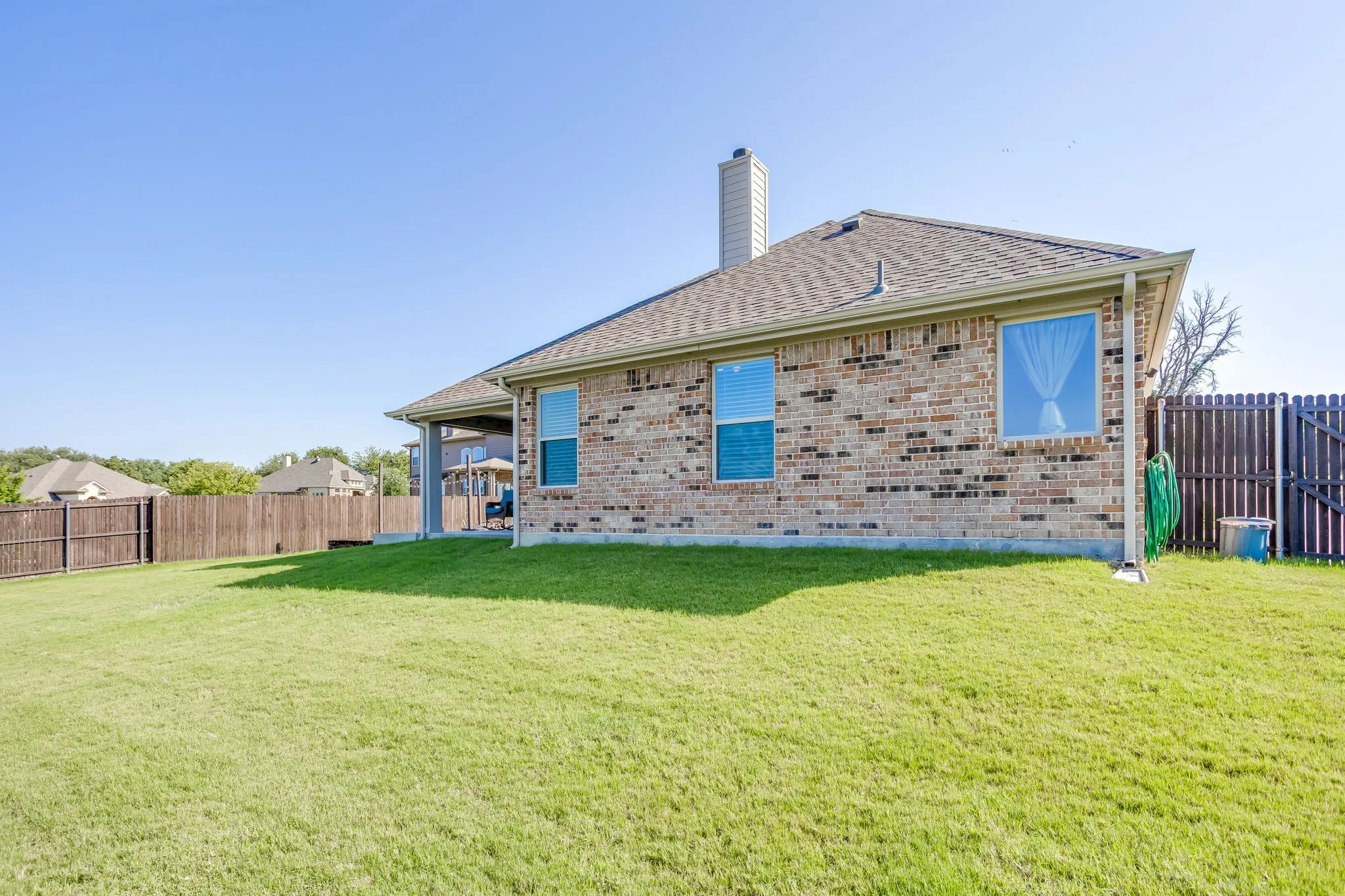 Single Family Residence For Sale in Parker County , 106 Hannah Court, Weatherford, Texas 76085, 4 Bedroom, 2 Bathroom, 2 Garage spaces, 1,879 Sqft, built in 2016, mls#21344035, Real Estate Agent in Weatherford, Homes For Sale in Parker county, Homes For Sale in Weatherford, Realtor in Weatherford Texas, Real Estate Brokerage Independent Realty Texas, Luminita Cordes Realtor