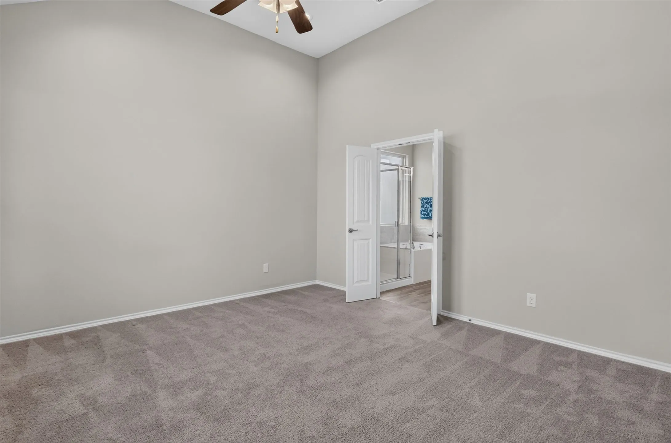 Single Family Residence For Sale in Tarrant County , 1220 Beestone Drive, Saginaw, Texas 76131, 4 Bedroom, 3 Bathroom, 3 Garage spaces, 3,001 Sqft, built in 2018, mls#21345177, Real Estate Agent in Saginaw, Homes For Sale in Tarrant county, Homes For Sale in Saginaw, Realtor in Saginaw Texas, Real Estate Brokerage Independent Realty Texas, Luminita Cordes Realtor