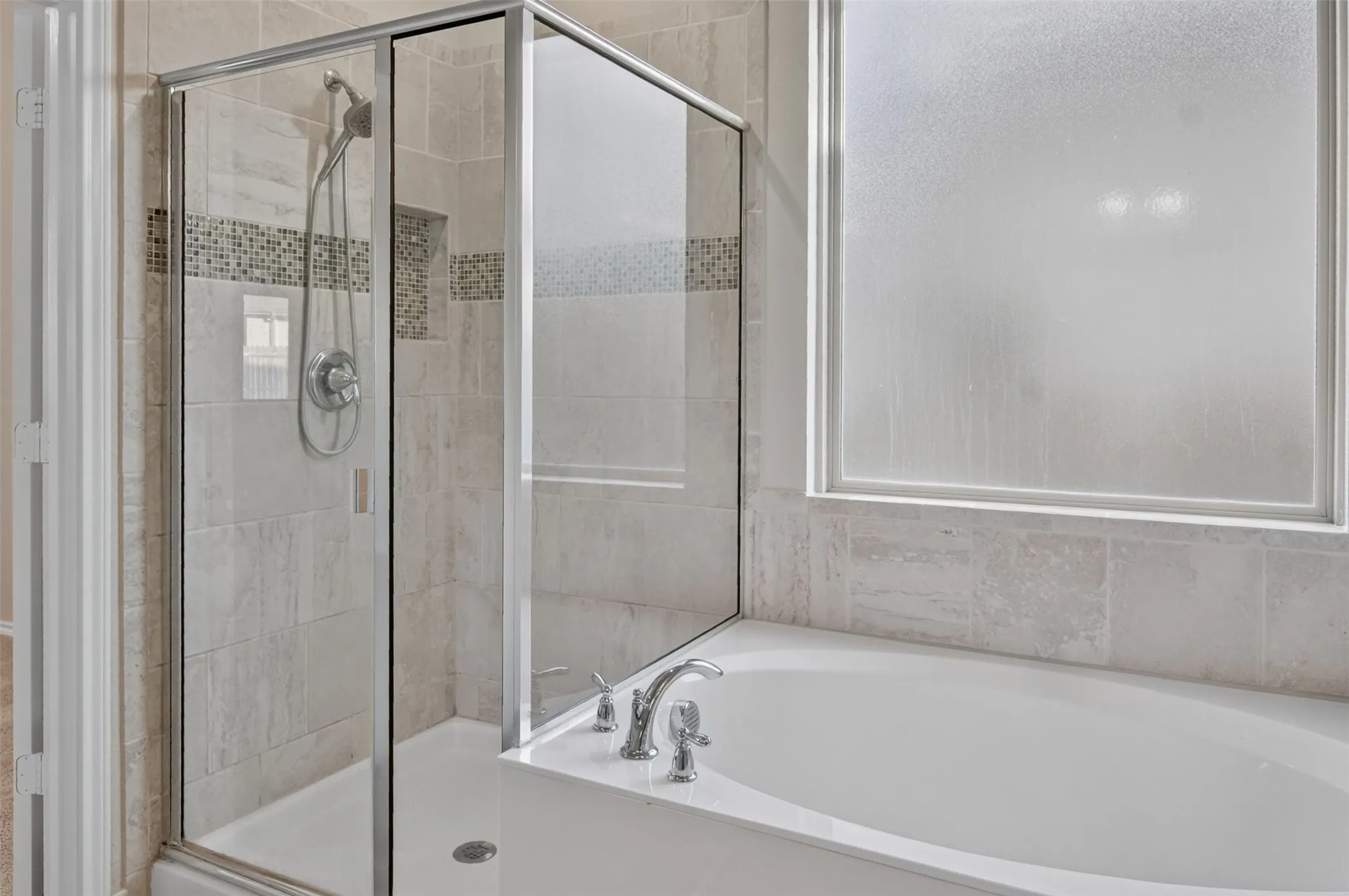 Single Family Residence For Sale in Tarrant County , 1220 Beestone Drive, Saginaw, Texas 76131, 4 Bedroom, 3 Bathroom, 3 Garage spaces, 3,001 Sqft, built in 2018, mls#21345177, Real Estate Agent in Saginaw, Homes For Sale in Tarrant county, Homes For Sale in Saginaw, Realtor in Saginaw Texas, Real Estate Brokerage Independent Realty Texas, Luminita Cordes Realtor