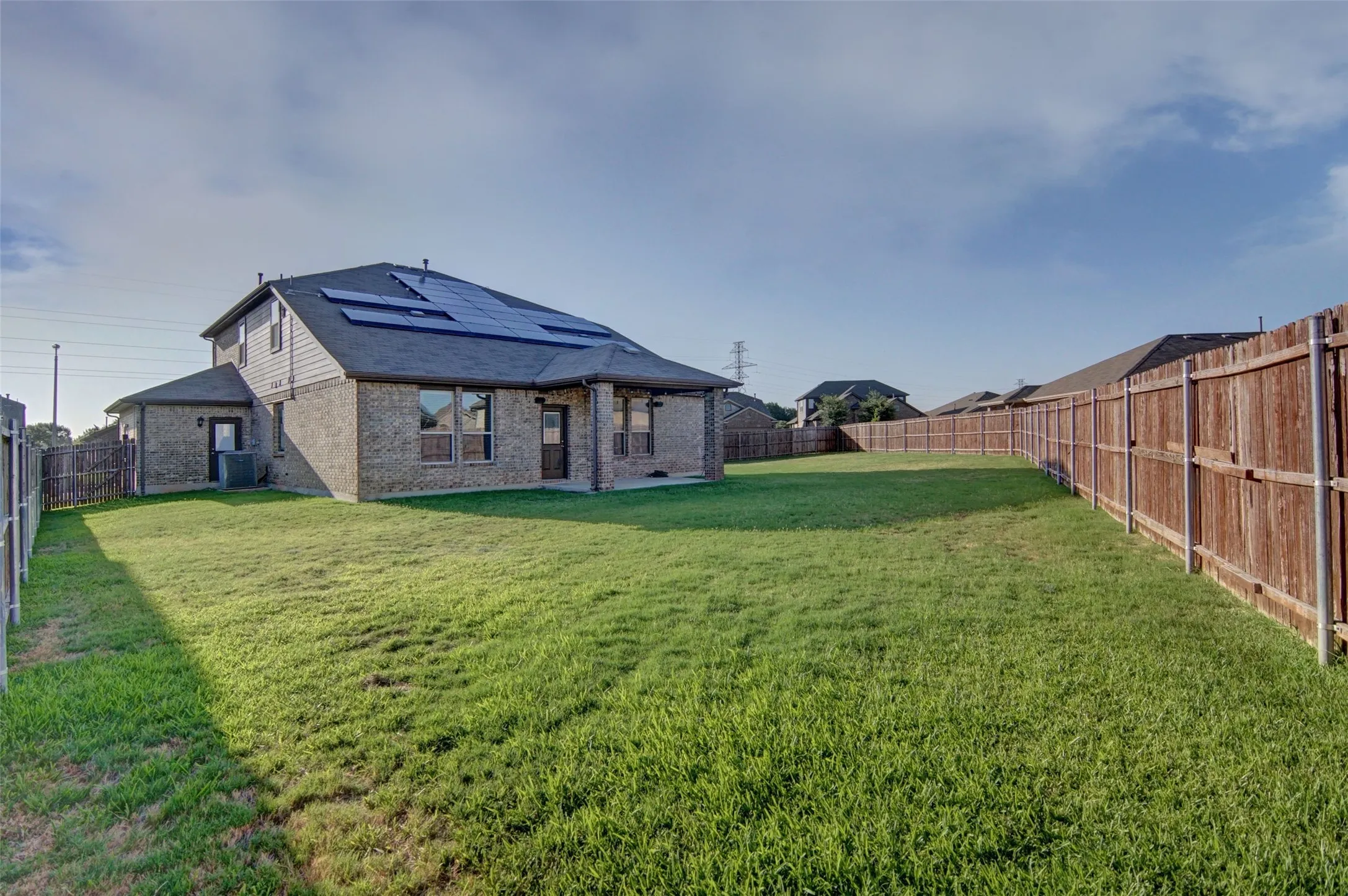 Single Family Residence For Sale in Tarrant County , 1220 Beestone Drive, Saginaw, Texas 76131, 4 Bedroom, 3 Bathroom, 3 Garage spaces, 3,001 Sqft, built in 2018, mls#21345177, Real Estate Agent in Saginaw, Homes For Sale in Tarrant county, Homes For Sale in Saginaw, Realtor in Saginaw Texas, Real Estate Brokerage Independent Realty Texas, Luminita Cordes Realtor