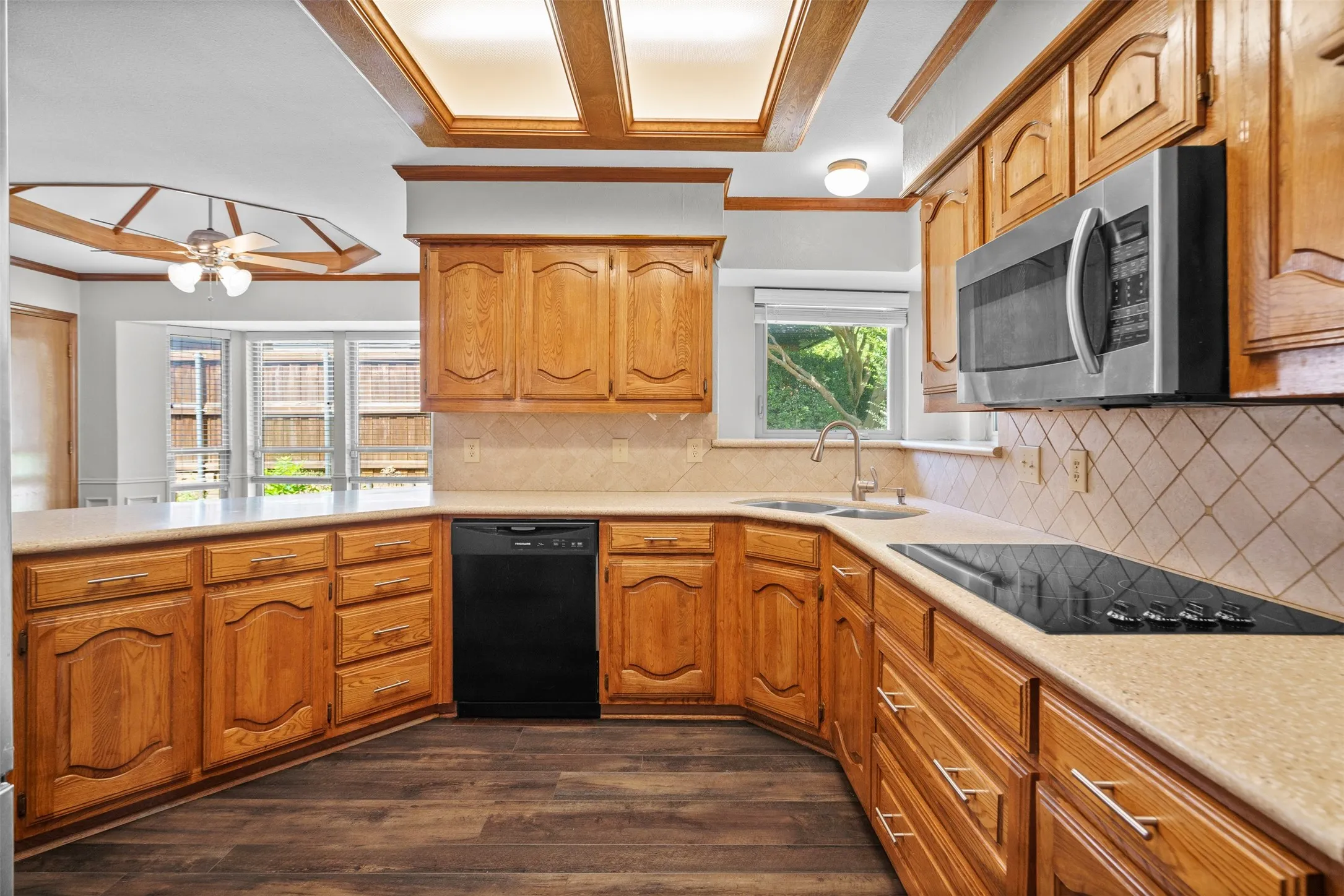 Single Family Residence For Sale in Collin County , 2112 Evergreen Drive, Plano, Texas 75075, 4 Bedroom, 3 Bathroom, 2 Garage spaces, 2,637 Sqft, built in 1983, mls#21345947, Real Estate Agent in Plano, Homes For Sale in Collin county, Homes For Sale in Plano, Realtor in Plano Texas, Real Estate Brokerage Independent Realty Texas, Luminita Cordes Realtor