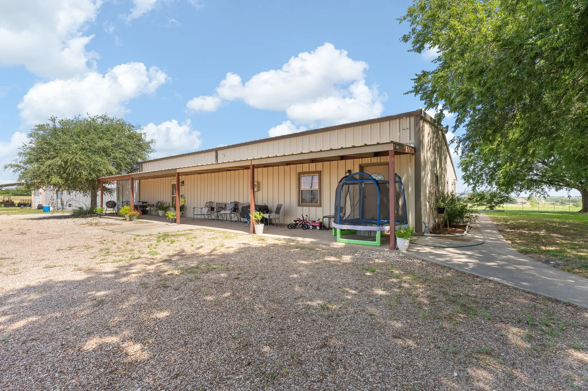 Single Family Residence For Sale in Johnson County , 8648 County Road 1128, Godley, Texas 76044, 3 Bedroom, 2 Bathroom, 2 Garage spaces, 3,268 Sqft, built in 2001, mls#21345066, Real Estate Agent in Godley, Homes For Sale in Johnson county, Homes For Sale in Godley, Realtor in Godley Texas, Real Estate Brokerage Independent Realty Texas, Luminita Cordes Realtor