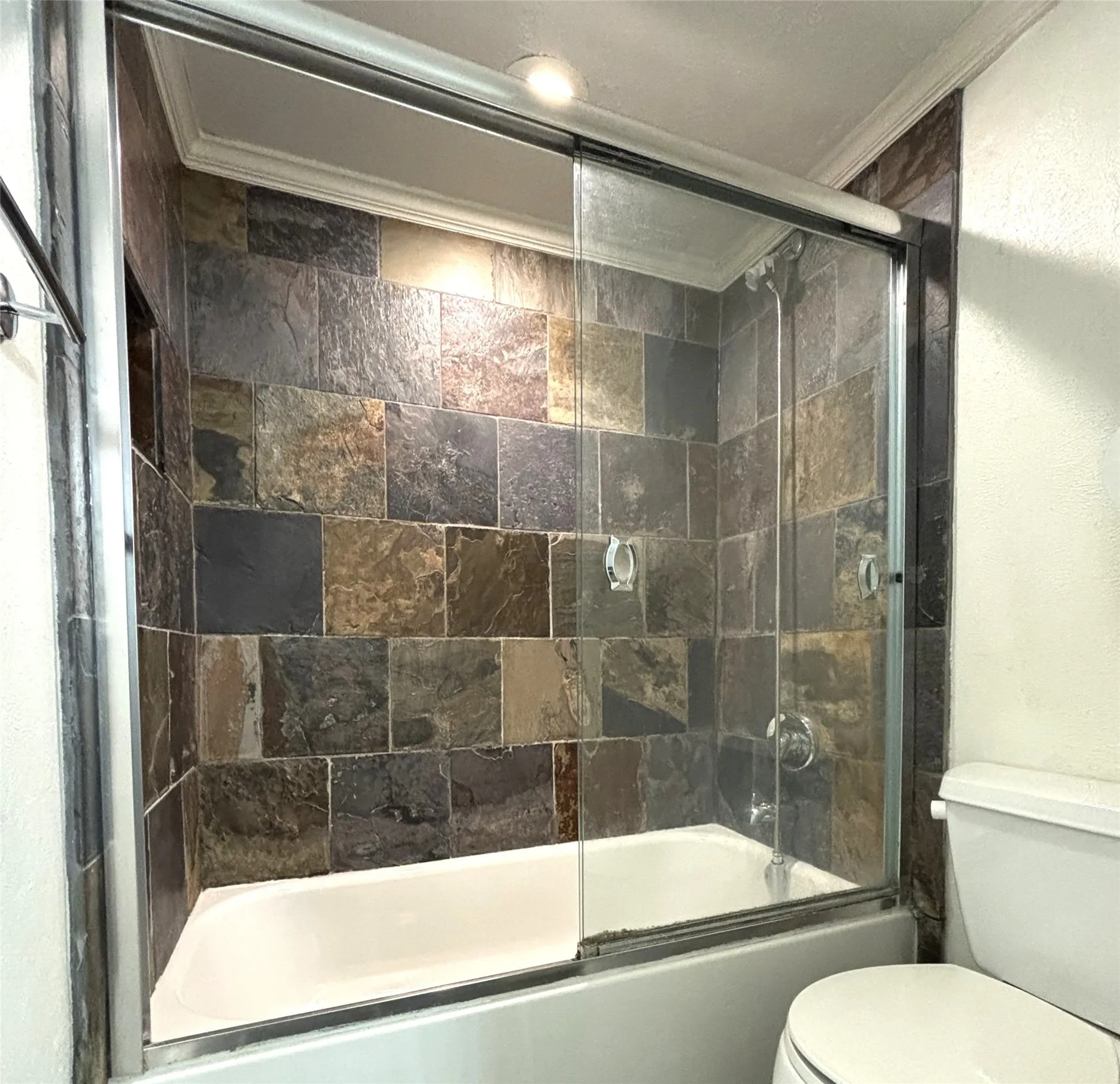 Condominium For Rent in Dallas County , 4859 Cedar Springs Road 255, Dallas, Texas 75219, 1 Bedroom, 1 Bathroom, Garage spaces, 665 Sqft, built in 1970, mls#21346272, Real Estate Agent in Dallas, Homes For Rent in Dallas county, Homes For Rent in Dallas, Realtor in Dallas Texas, Real Estate Brokerage Independent Realty Texas, Luminita Cordes Realtor