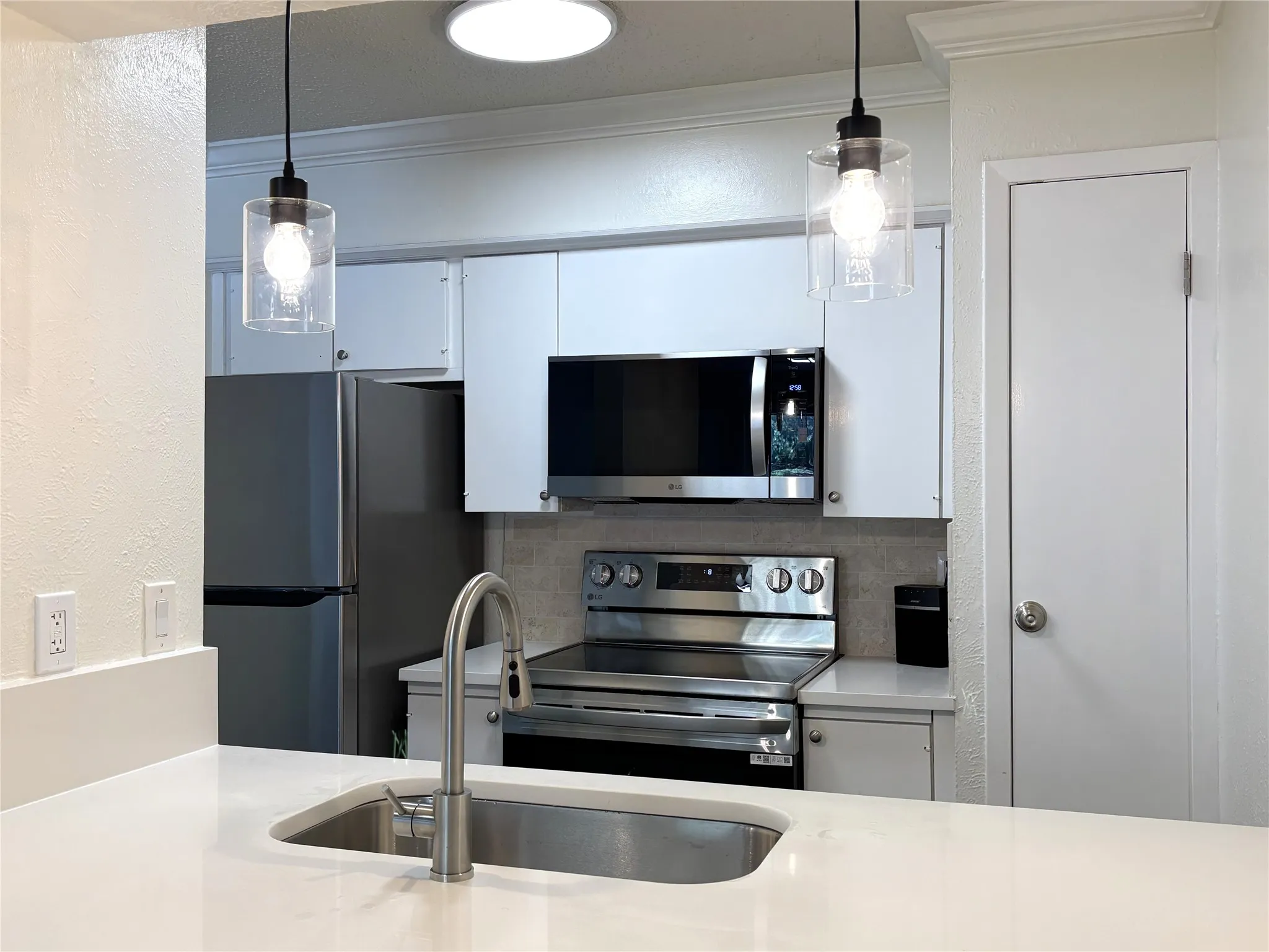 Condominium For Rent in Dallas County , 4859 Cedar Springs Road 255, Dallas, Texas 75219, 1 Bedroom, 1 Bathroom, Garage spaces, 665 Sqft, built in 1970, mls#21346272, Real Estate Agent in Dallas, Homes For Rent in Dallas county, Homes For Rent in Dallas, Realtor in Dallas Texas, Real Estate Brokerage Independent Realty Texas, Luminita Cordes Realtor