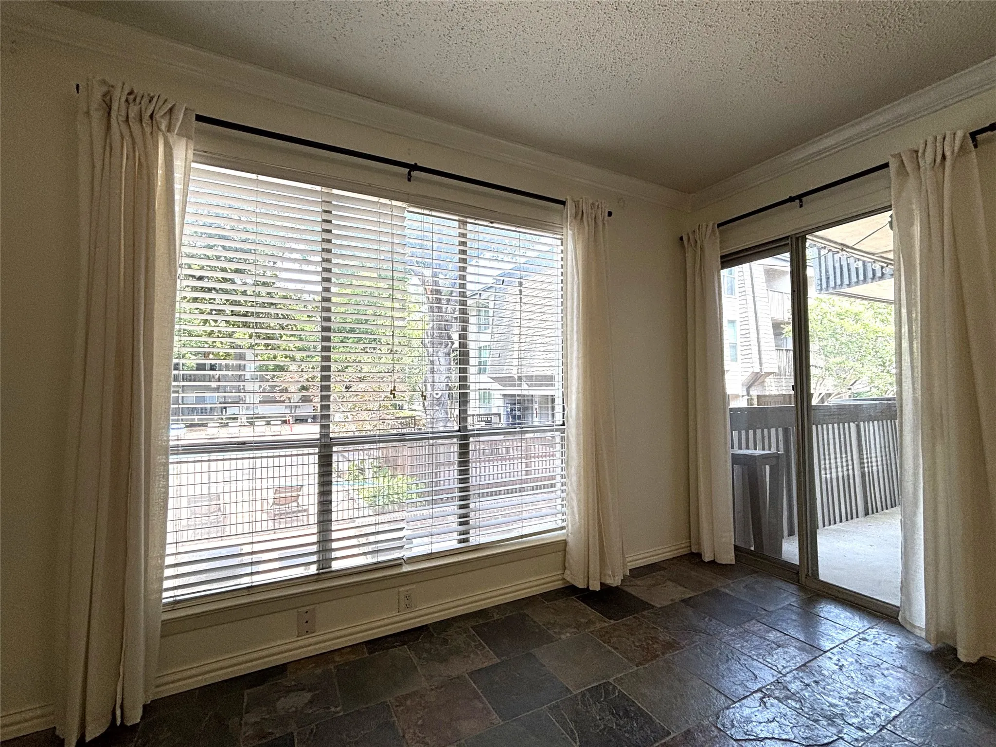Condominium For Rent in Dallas County , 4859 Cedar Springs Road 255, Dallas, Texas 75219, 1 Bedroom, 1 Bathroom, Garage spaces, 665 Sqft, built in 1970, mls#21346272, Real Estate Agent in Dallas, Homes For Rent in Dallas county, Homes For Rent in Dallas, Realtor in Dallas Texas, Real Estate Brokerage Independent Realty Texas, Luminita Cordes Realtor