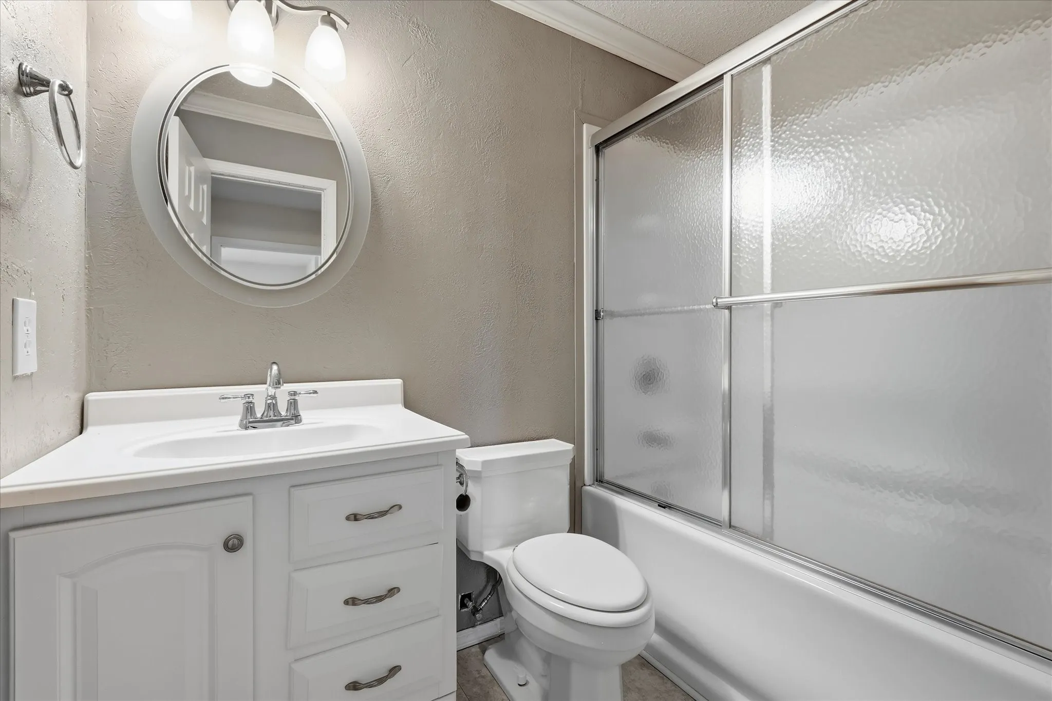 Single Family Residence For Sale in Denton County , 8766 Webb Road, Ponder, Texas 76259, 4 Bedroom, 3 Bathroom, 2 Garage spaces, 2,372 Sqft, built in 1984, mls#21346273, Real Estate Agent in Ponder, Homes For Sale in Denton county, Homes For Sale in Ponder, Realtor in Ponder Texas, Real Estate Brokerage Independent Realty Texas, Luminita Cordes Realtor