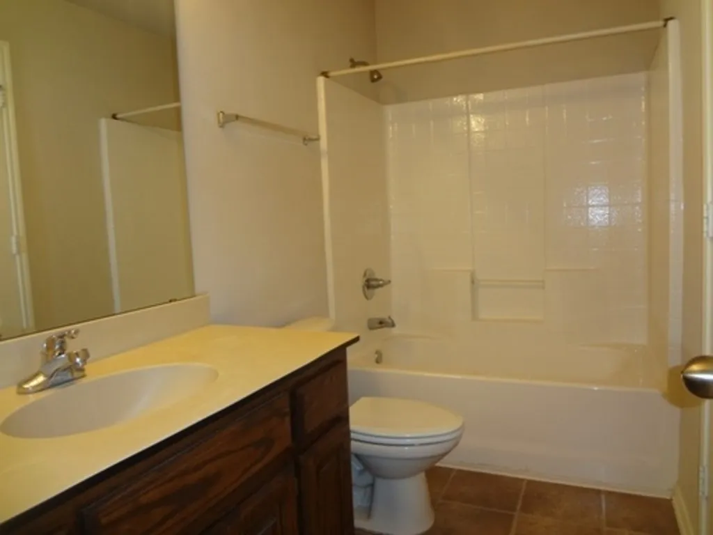 Townhouse For Rent in Denton County , 5405 Soledad Drive, Denton, Texas 76208, 3 Bedrooms, 3 Bathrooms, 2 Garage spaces, 1,672 Sqft, built in 2007, Price $1,900, mls#21346274, Real Estate Agent in Denton, Homes For Rent in Denton county, Homes For Rent in Denton, Realtor in Denton Texas, Real Estate Brokerage Independent Realty Texas, Luminita Cordes Realtor