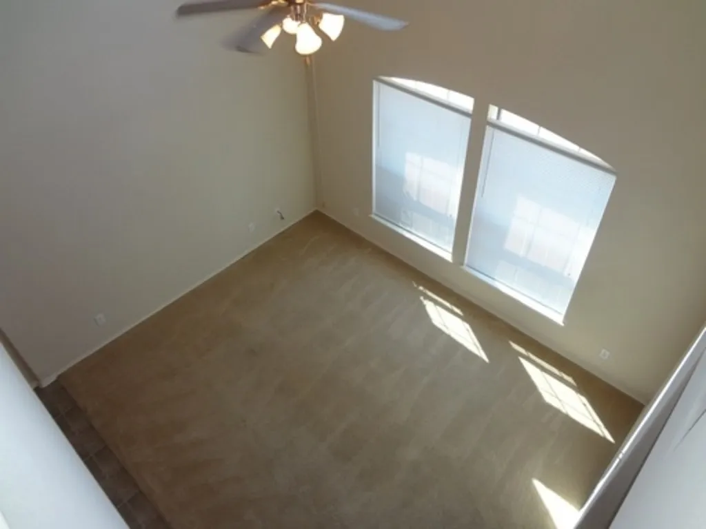 Townhouse For Rent in Denton County , 5405 Soledad Drive, Denton, Texas 76208, 3 Bedrooms, 3 Bathrooms, 2 Garage spaces, 1,672 Sqft, built in 2007, Price $1,900, mls#21346274, Real Estate Agent in Denton, Homes For Rent in Denton county, Homes For Rent in Denton, Realtor in Denton Texas, Real Estate Brokerage Independent Realty Texas, Luminita Cordes Realtor