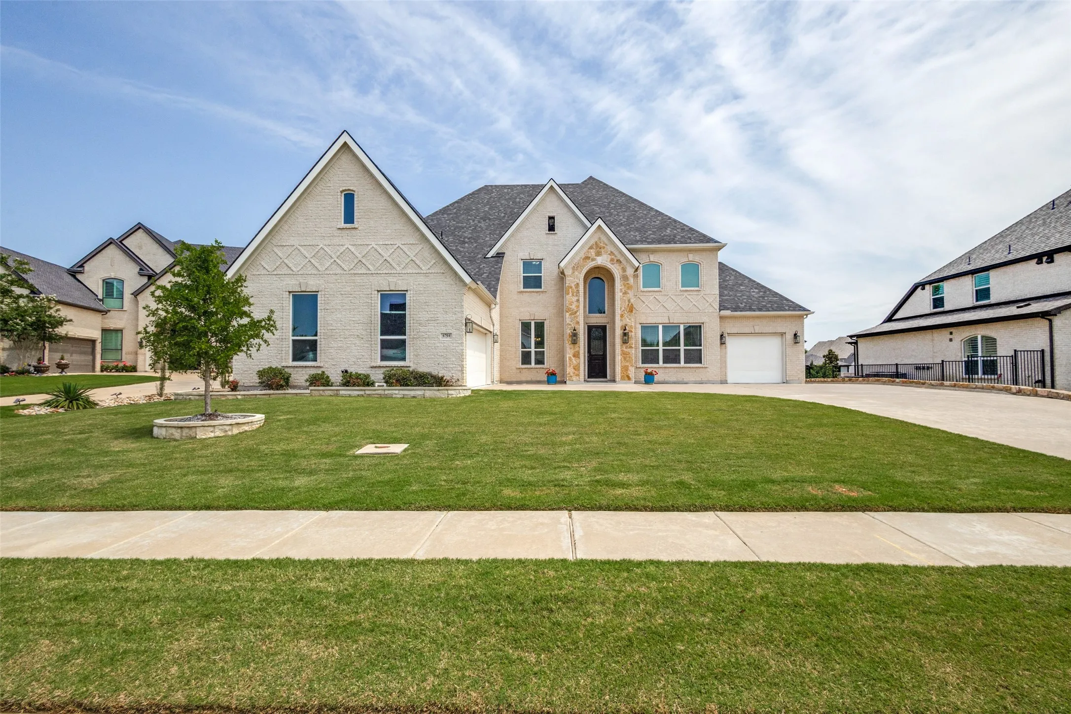 Single Family Residence For Sale in Denton County , 6704 Sorrento Lane, Flower Mound, Texas 75077, 4 Bedroom, 5 Bathroom, 3 Garage spaces, 4,656 Sqft, built in 2020, mls#21346277, Real Estate Agent in Flower Mound, Homes For Sale in Denton county, Homes For Sale in Flower Mound, Realtor in Flower Mound Texas, Real Estate Brokerage Independent Realty Texas, Luminita Cordes Realtor