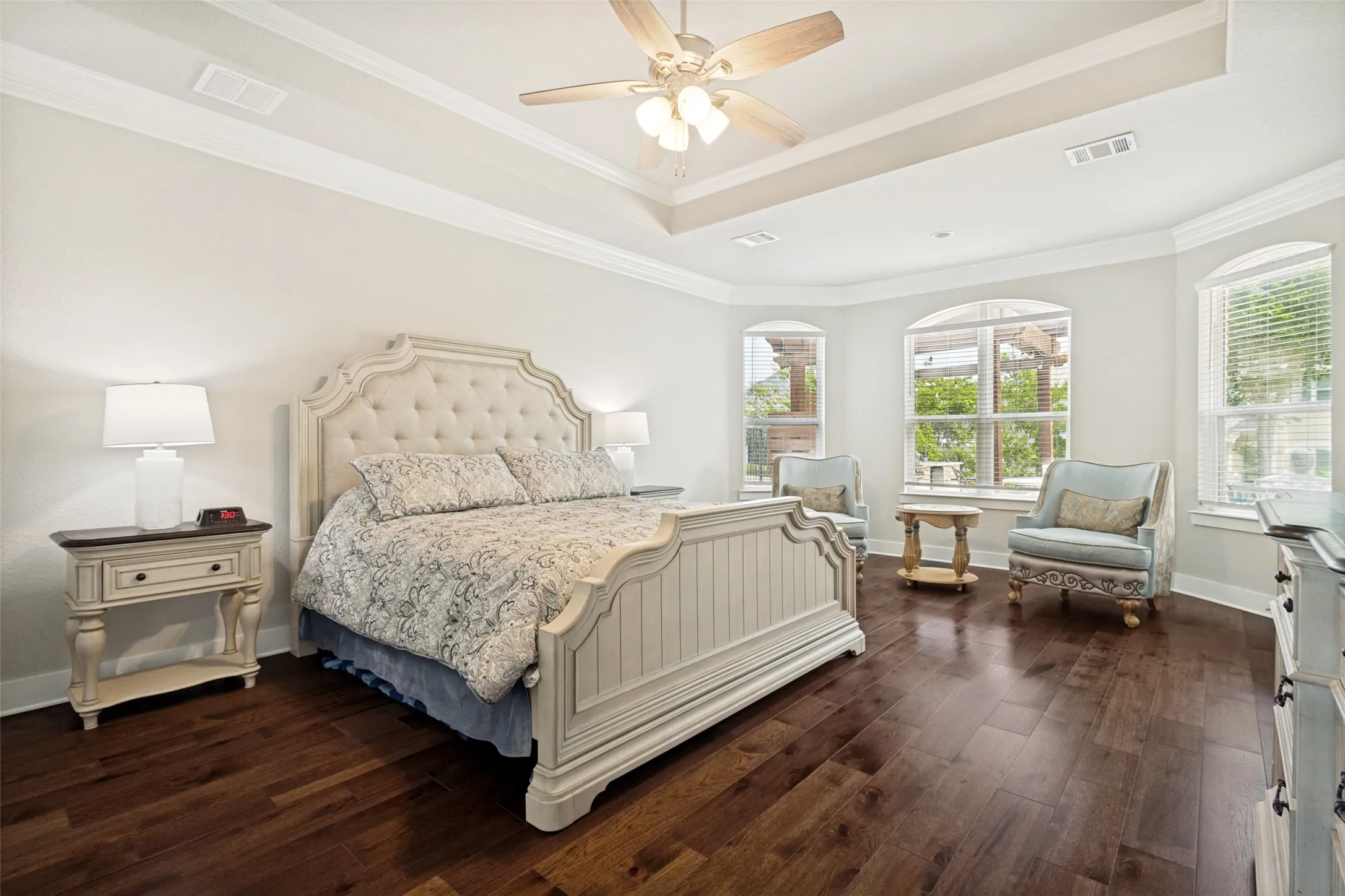 Single Family Residence For Sale in Denton County , 6704 Sorrento Lane, Flower Mound, Texas 75077, 4 Bedroom, 5 Bathroom, 3 Garage spaces, 4,656 Sqft, built in 2020, mls#21346277, Real Estate Agent in Flower Mound, Homes For Sale in Denton county, Homes For Sale in Flower Mound, Realtor in Flower Mound Texas, Real Estate Brokerage Independent Realty Texas, Luminita Cordes Realtor