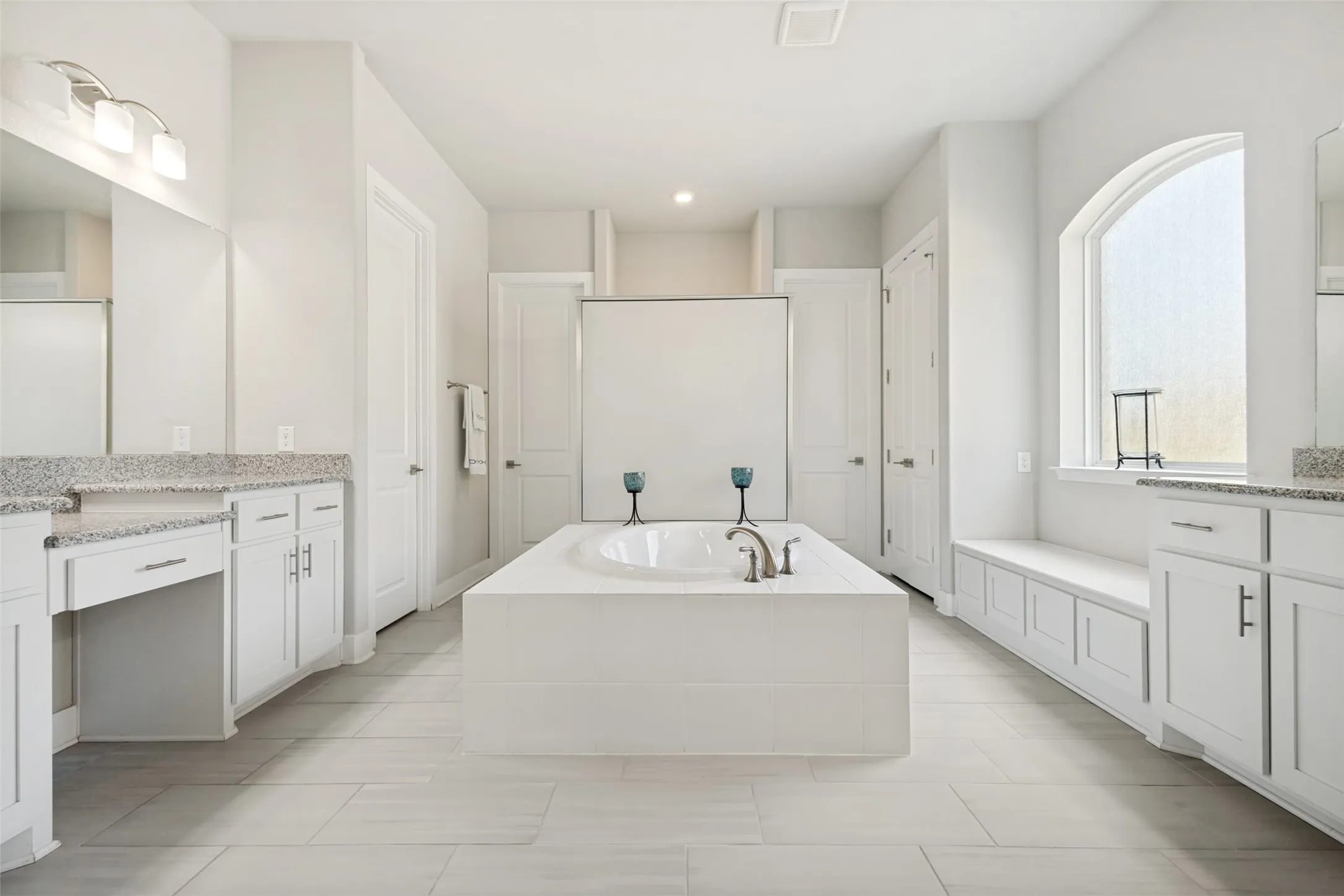 Single Family Residence For Sale in Denton County , 6704 Sorrento Lane, Flower Mound, Texas 75077, 4 Bedroom, 5 Bathroom, 3 Garage spaces, 4,656 Sqft, built in 2020, mls#21346277, Real Estate Agent in Flower Mound, Homes For Sale in Denton county, Homes For Sale in Flower Mound, Realtor in Flower Mound Texas, Real Estate Brokerage Independent Realty Texas, Luminita Cordes Realtor