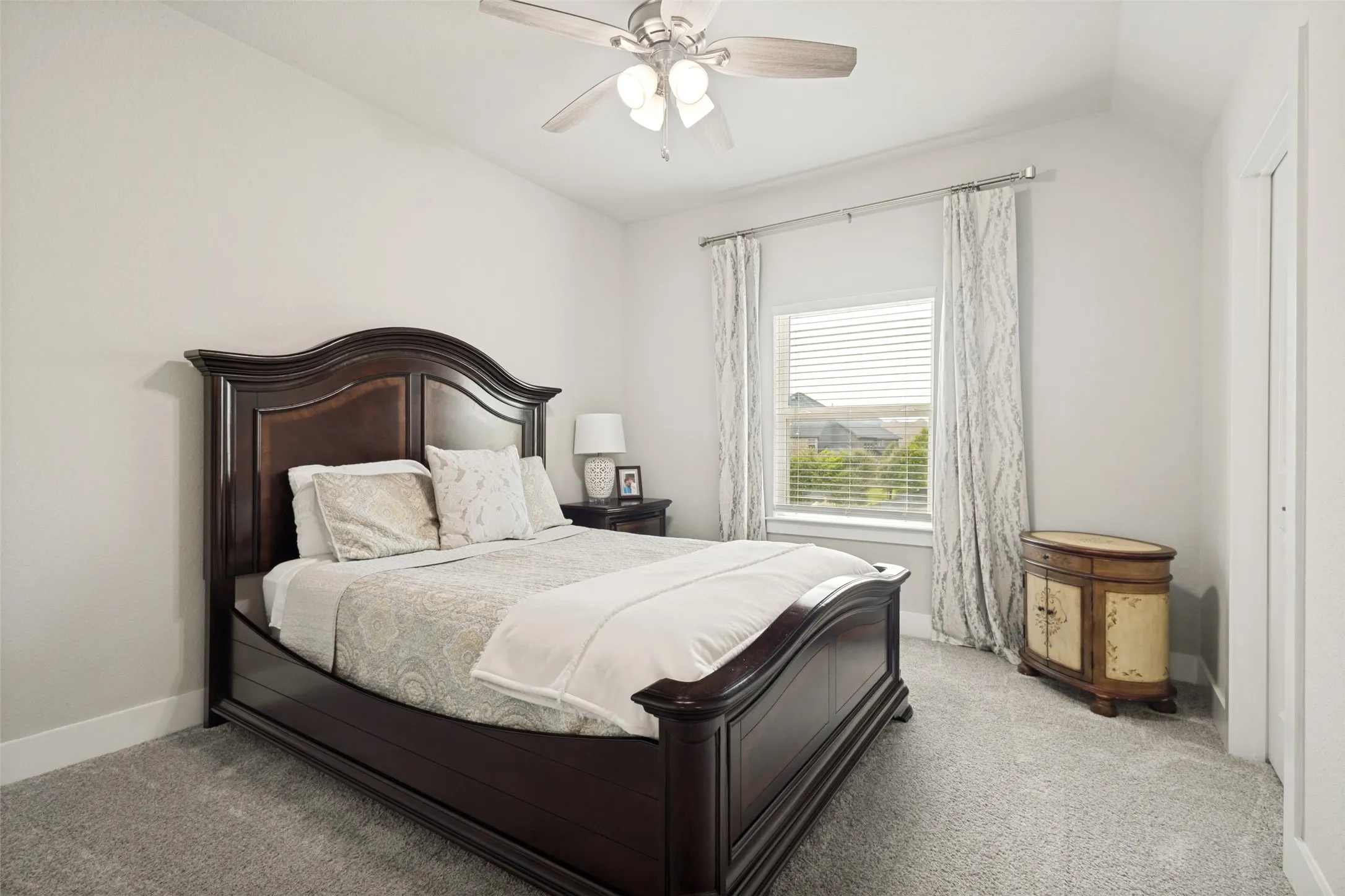 Single Family Residence For Sale in Denton County , 6704 Sorrento Lane, Flower Mound, Texas 75077, 4 Bedroom, 5 Bathroom, 3 Garage spaces, 4,656 Sqft, built in 2020, mls#21346277, Real Estate Agent in Flower Mound, Homes For Sale in Denton county, Homes For Sale in Flower Mound, Realtor in Flower Mound Texas, Real Estate Brokerage Independent Realty Texas, Luminita Cordes Realtor