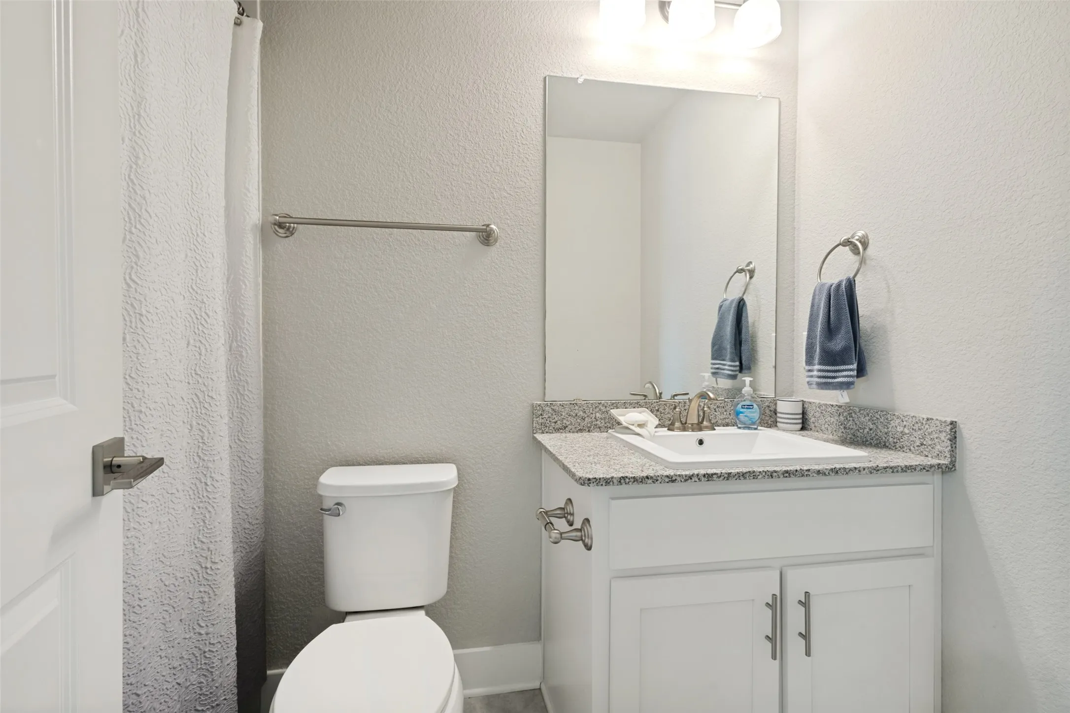 Single Family Residence For Sale in Denton County , 6704 Sorrento Lane, Flower Mound, Texas 75077, 4 Bedroom, 5 Bathroom, 3 Garage spaces, 4,656 Sqft, built in 2020, mls#21346277, Real Estate Agent in Flower Mound, Homes For Sale in Denton county, Homes For Sale in Flower Mound, Realtor in Flower Mound Texas, Real Estate Brokerage Independent Realty Texas, Luminita Cordes Realtor