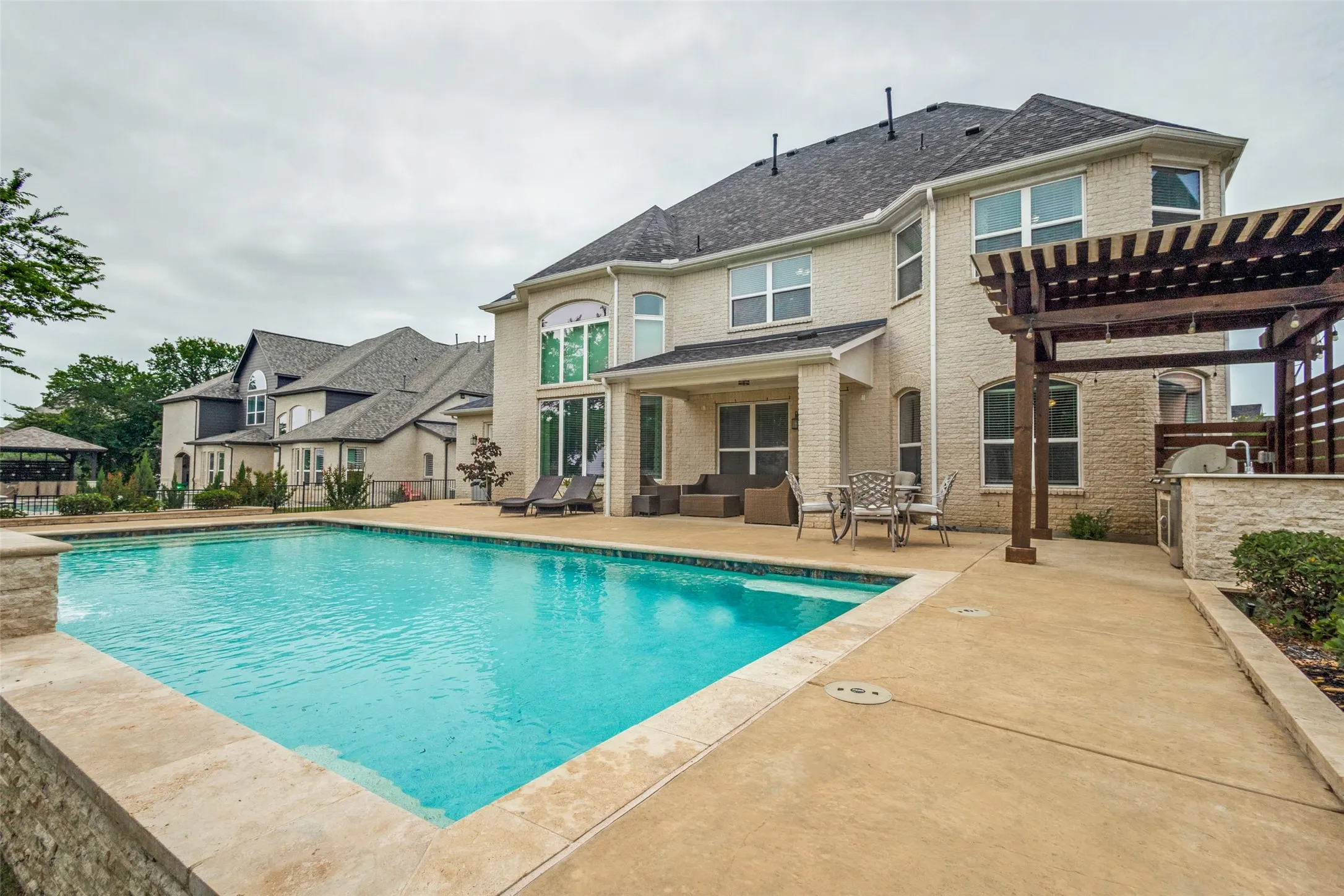 Single Family Residence For Sale in Denton County , 6704 Sorrento Lane, Flower Mound, Texas 75077, 4 Bedroom, 5 Bathroom, 3 Garage spaces, 4,656 Sqft, built in 2020, mls#21346277, Real Estate Agent in Flower Mound, Homes For Sale in Denton county, Homes For Sale in Flower Mound, Realtor in Flower Mound Texas, Real Estate Brokerage Independent Realty Texas, Luminita Cordes Realtor