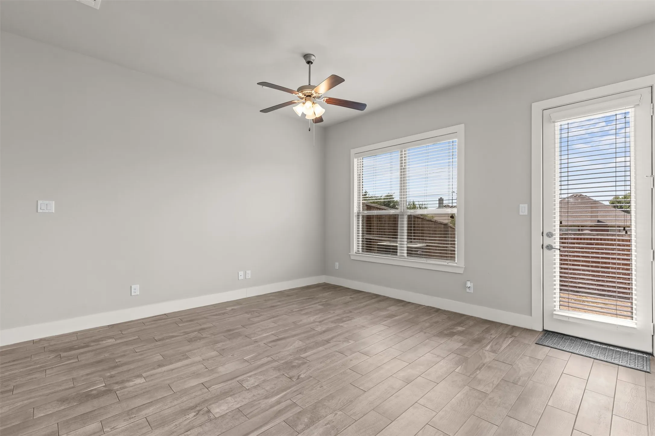 Fantastic space for any type of furniture