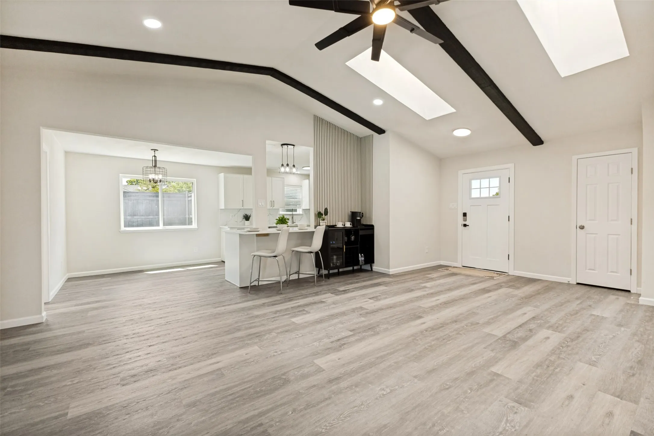 Single Family Residence For Sale in Dallas County , 2150 Richwood Drive, Garland, Texas 75044, 4 Bedroom, 2 Bathroom, 2 Garage spaces, 1,614 Sqft, built in 1972, mls#21346234, Real Estate Agent in Garland, Homes For Sale in Dallas county, Homes For Sale in Garland, Realtor in Garland Texas, Real Estate Brokerage Independent Realty Texas, Luminita Cordes Realtor