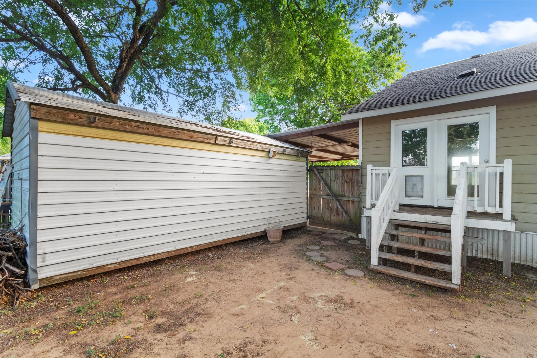 Single Family Residence For Rent in Mc Lennan County , 6301 Sydney Drive, Waco, Texas 76708, 3 Bedrooms, 2 Bathrooms, Garage spaces, 1,524 Sqft, built in 1993, Price $2,000, mls#21346282, Real Estate Agent in Waco, Homes For Rent in Mc Lennan county, Homes For Rent in Waco, Realtor in Waco Texas, Real Estate Brokerage Independent Realty Texas, Luminita Cordes Realtor