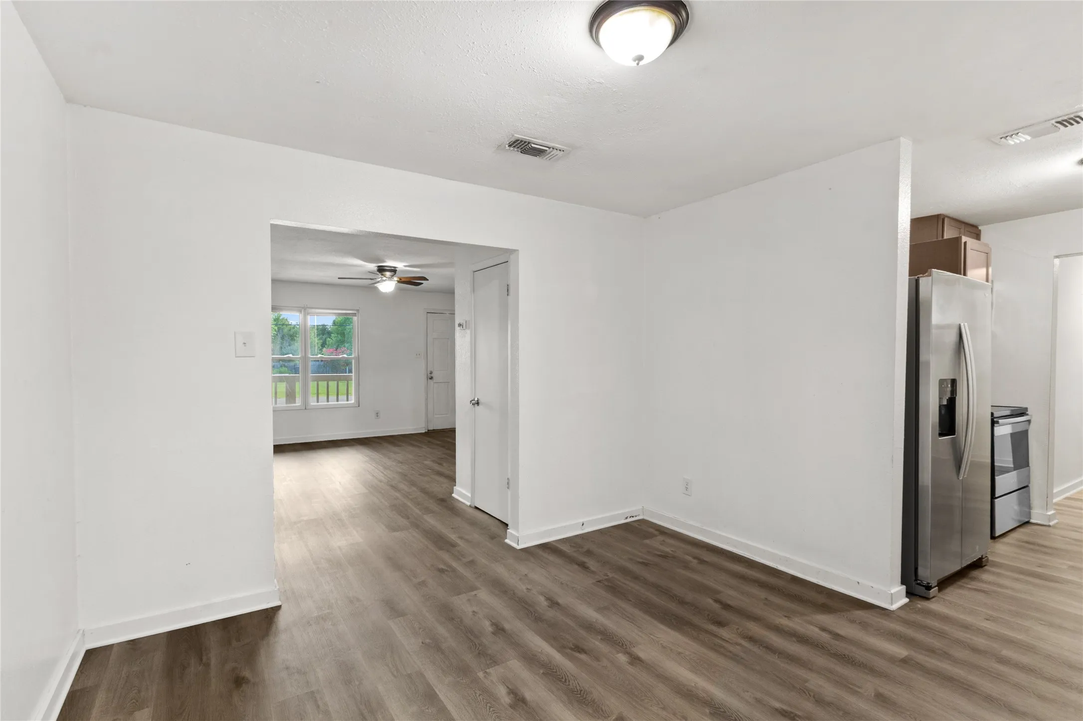 Single Family Residence For Rent in Mc Lennan County , 6301 Sydney Drive, Waco, Texas 76708, 3 Bedrooms, 2 Bathrooms, Garage spaces, 1,524 Sqft, built in 1993, Price $2,000, mls#21346282, Real Estate Agent in Waco, Homes For Rent in Mc Lennan county, Homes For Rent in Waco, Realtor in Waco Texas, Real Estate Brokerage Independent Realty Texas, Luminita Cordes Realtor