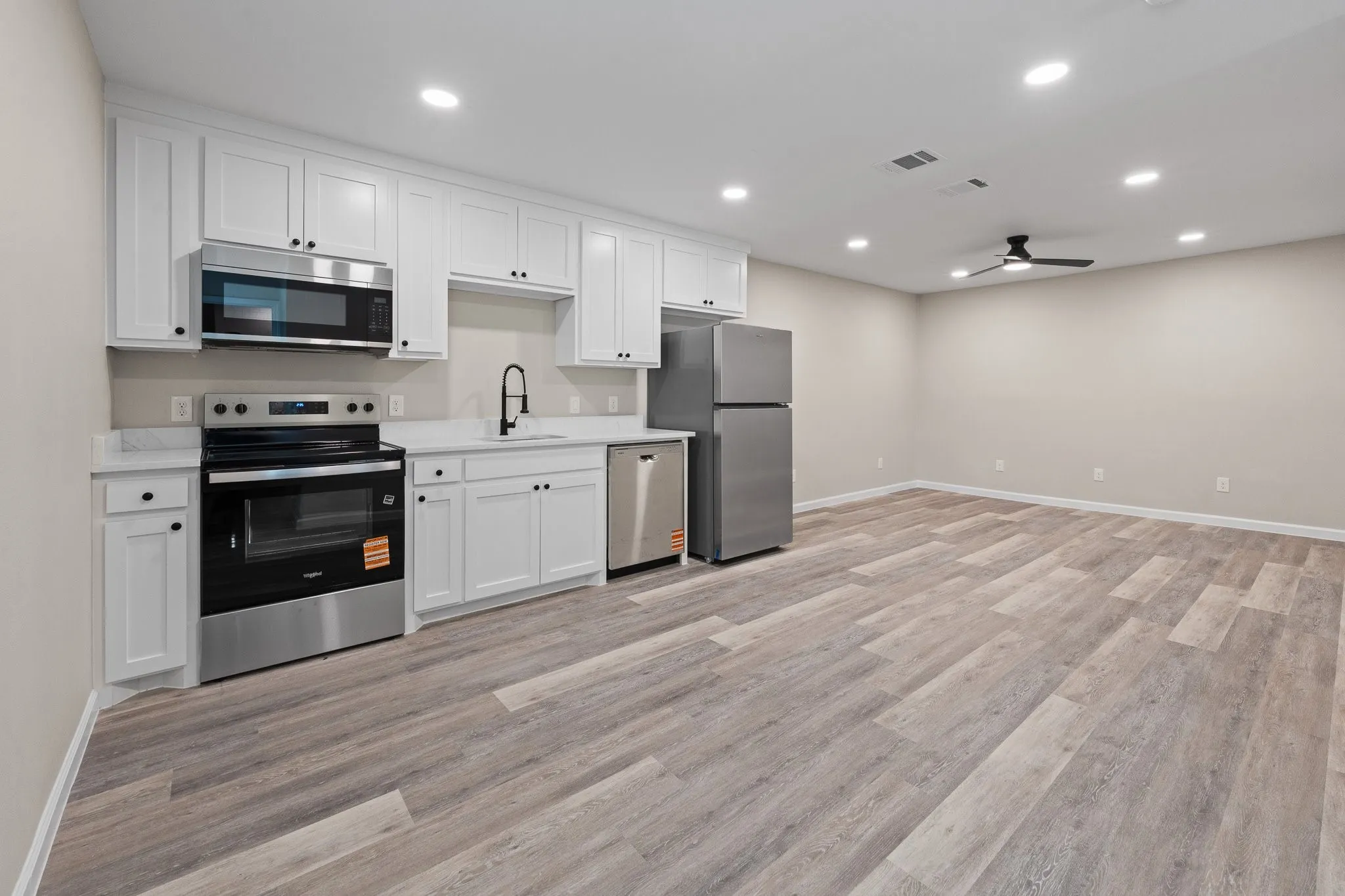 Single Family Residence For Sale in Johnson County , 202 Roaring Springs Drive, Joshua, Texas 76058, 5 Bedroom, 3 Bathroom, 2 Garage spaces, 2,896 Sqft, built in 0, mls#21342750, Real Estate Agent in Joshua, Homes For Sale in Johnson county, Homes For Sale in Joshua, Realtor in Joshua Texas, Real Estate Brokerage Independent Realty Texas, Luminita Cordes Realtor