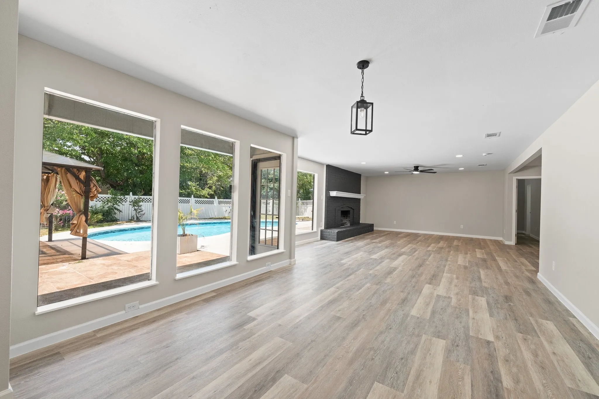 Single Family Residence For Sale in Johnson County , 202 Roaring Springs Drive, Joshua, Texas 76058, 5 Bedroom, 3 Bathroom, 2 Garage spaces, 2,896 Sqft, built in 0, mls#21342750, Real Estate Agent in Joshua, Homes For Sale in Johnson county, Homes For Sale in Joshua, Realtor in Joshua Texas, Real Estate Brokerage Independent Realty Texas, Luminita Cordes Realtor
