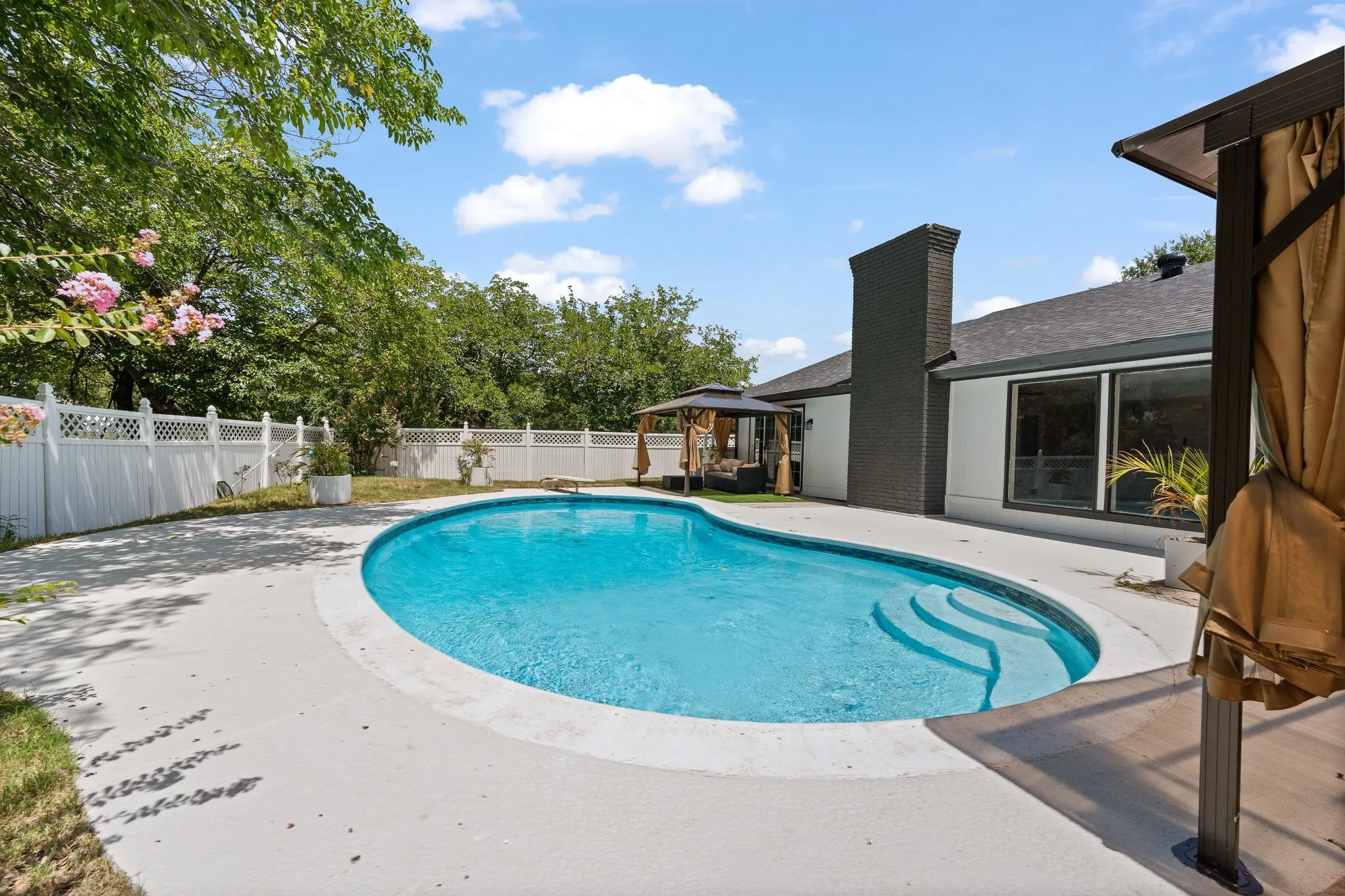 Single Family Residence For Sale in Johnson County , 202 Roaring Springs Drive, Joshua, Texas 76058, 5 Bedroom, 3 Bathroom, 2 Garage spaces, 2,896 Sqft, built in 0, mls#21342750, Real Estate Agent in Joshua, Homes For Sale in Johnson county, Homes For Sale in Joshua, Realtor in Joshua Texas, Real Estate Brokerage Independent Realty Texas, Luminita Cordes Realtor