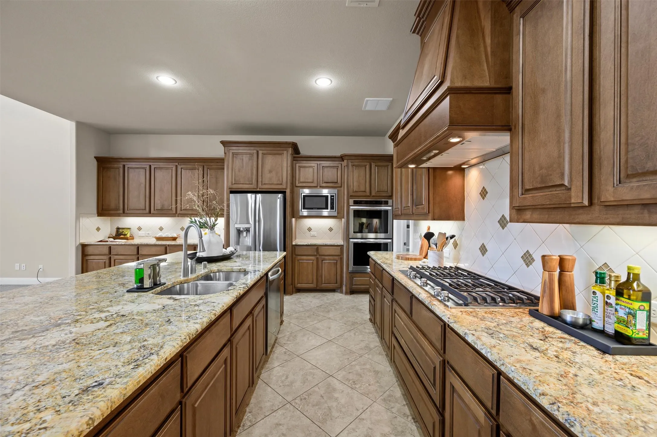 Single Family Residence For Sale in Collin County , 2524 Hayloft Way, Plano, Texas 75075, 4 Bedroom, 4 Bathroom, 2 Garage spaces, 3,803 Sqft, built in 2014, mls#21344999, Real Estate Agent in Plano, Homes For Sale in Collin county, Homes For Sale in Plano, Realtor in Plano Texas, Real Estate Brokerage Independent Realty Texas, Luminita Cordes Realtor