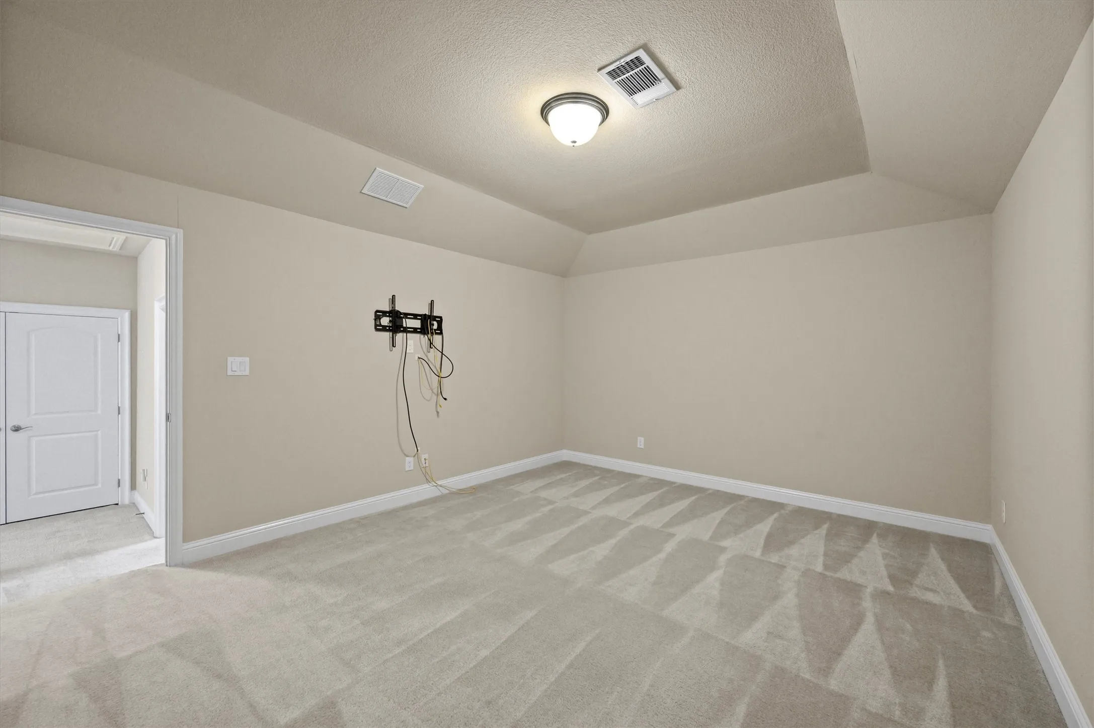 Single Family Residence For Sale in Collin County , 2524 Hayloft Way, Plano, Texas 75075, 4 Bedroom, 4 Bathroom, 2 Garage spaces, 3,803 Sqft, built in 2014, mls#21344999, Real Estate Agent in Plano, Homes For Sale in Collin county, Homes For Sale in Plano, Realtor in Plano Texas, Real Estate Brokerage Independent Realty Texas, Luminita Cordes Realtor