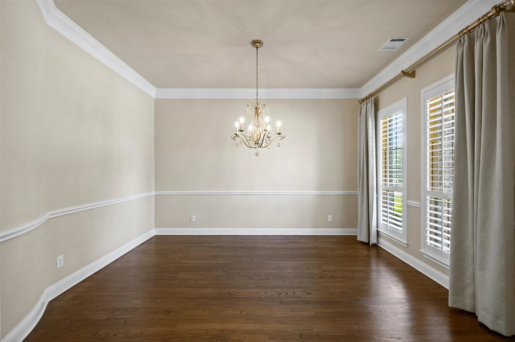 Single Family Residence For Sale in Collin County , 2524 Hayloft Way, Plano, Texas 75075, 4 Bedroom, 4 Bathroom, 2 Garage spaces, 3,803 Sqft, built in 2014, mls#21344999, Real Estate Agent in Plano, Homes For Sale in Collin county, Homes For Sale in Plano, Realtor in Plano Texas, Real Estate Brokerage Independent Realty Texas, Luminita Cordes Realtor