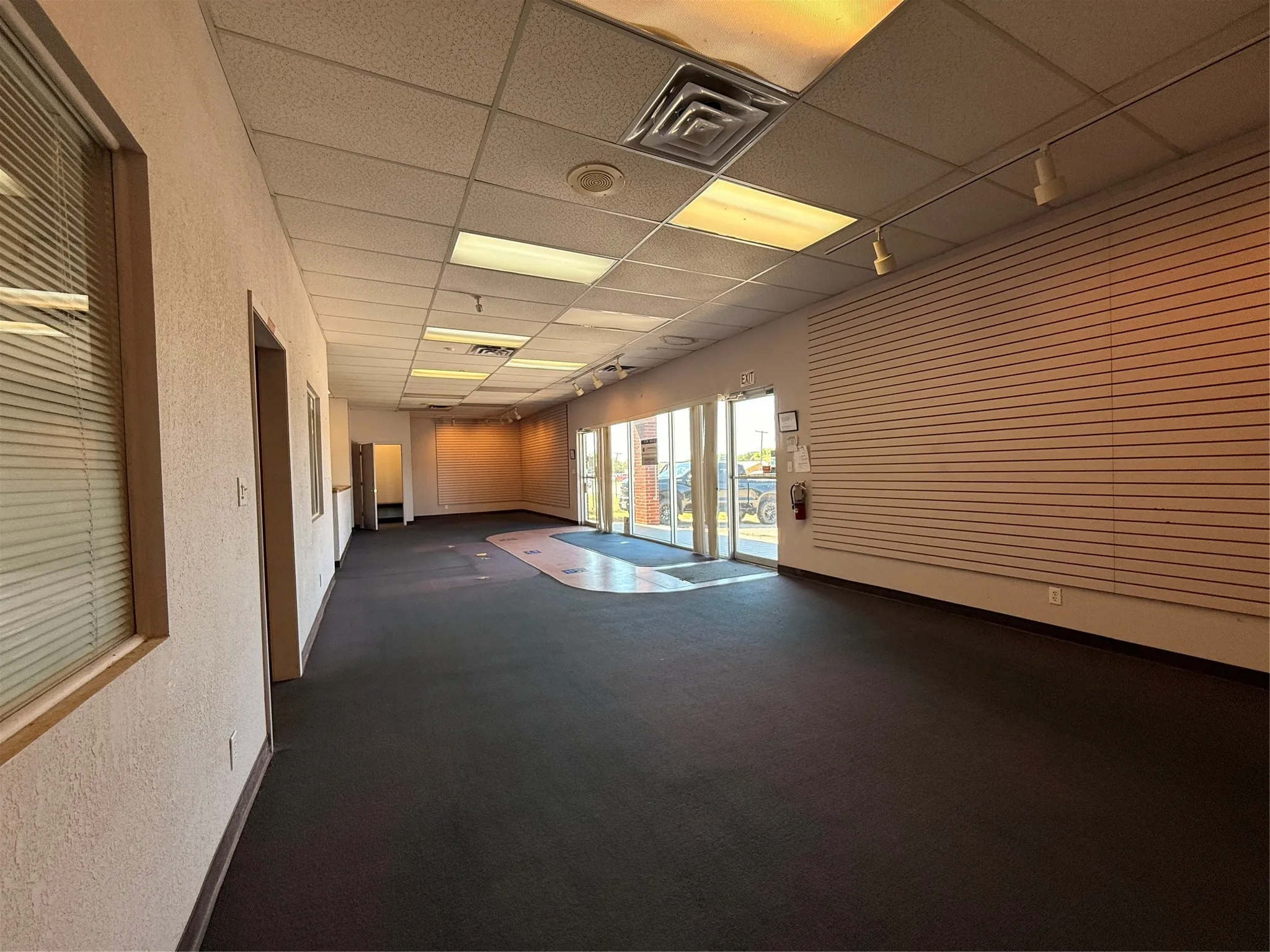 Office For Sale in Tarrant County , 5016 Jacksboro Highway, Sansom Park, Texas 76114, 0, 0, Garage spaces, 0 Sqft, built in 1996, Price $625,000, mls#21346288, Real Estate Agent in Sansom Park, Homes For Sale in Tarrant county, Homes For Sale in Sansom Park, Realtor in Sansom Park Texas, Real Estate Brokerage Independent Realty Texas, Luminita Cordes Realtor
