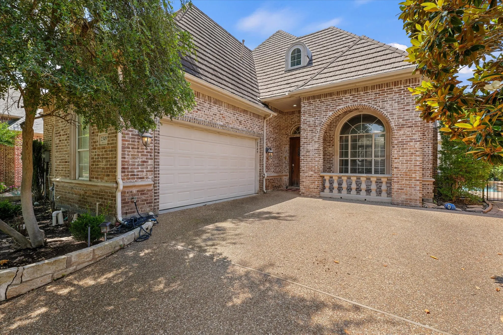 Single Family Residence For Sale in Denton County , 2349 Briar Court, Frisco, Texas 75034, 4 Bedrooms, 4 Bathrooms, 2 Garage spaces, 3,504 Sqft, built in 2001, Price $925,000, mls#21345443, Real Estate Agent in Frisco, Homes For Sale in Denton county, Homes For Sale in Frisco, Realtor in Frisco Texas, Real Estate Brokerage Independent Realty Texas, Luminita Cordes Realtor