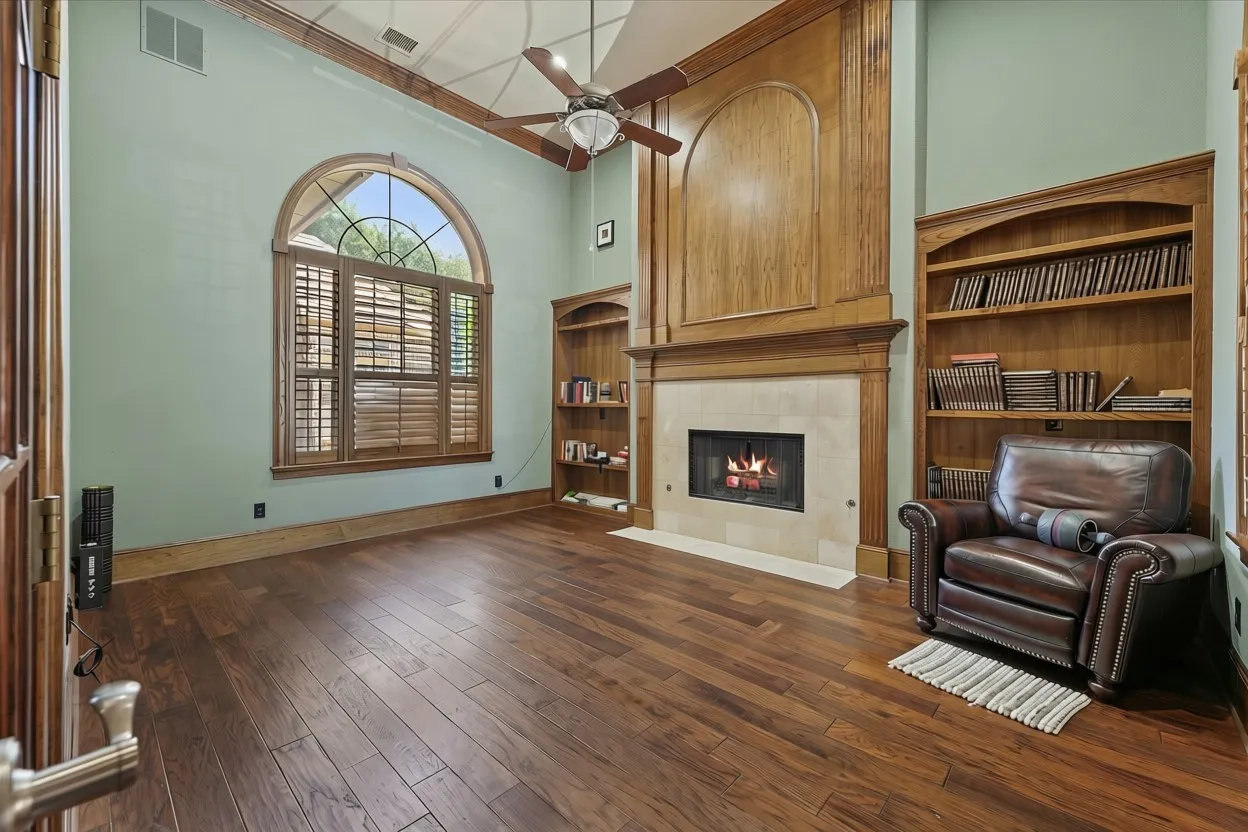 Single Family Residence For Sale in Denton County , 2349 Briar Court, Frisco, Texas 75034, 4 Bedrooms, 4 Bathrooms, 2 Garage spaces, 3,504 Sqft, built in 2001, Price $925,000, mls#21345443, Real Estate Agent in Frisco, Homes For Sale in Denton county, Homes For Sale in Frisco, Realtor in Frisco Texas, Real Estate Brokerage Independent Realty Texas, Luminita Cordes Realtor