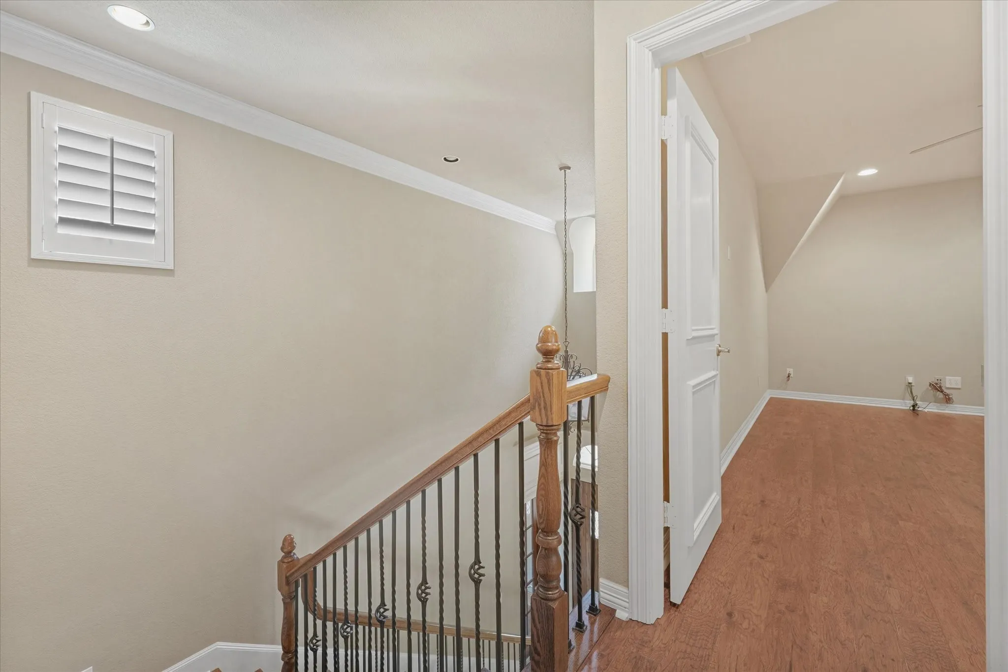 Single Family Residence For Sale in Denton County , 2349 Briar Court, Frisco, Texas 75034, 4 Bedrooms, 4 Bathrooms, 2 Garage spaces, 3,504 Sqft, built in 2001, Price $925,000, mls#21345443, Real Estate Agent in Frisco, Homes For Sale in Denton county, Homes For Sale in Frisco, Realtor in Frisco Texas, Real Estate Brokerage Independent Realty Texas, Luminita Cordes Realtor
