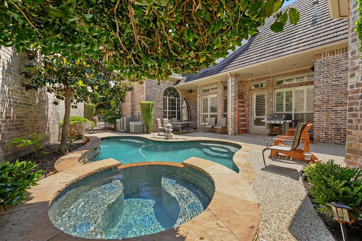 Single Family Residence For Sale in Denton County , 2349 Briar Court, Frisco, Texas 75034, 4 Bedrooms, 4 Bathrooms, 2 Garage spaces, 3,504 Sqft, built in 2001, Price $925,000, mls#21345443, Real Estate Agent in Frisco, Homes For Sale in Denton county, Homes For Sale in Frisco, Realtor in Frisco Texas, Real Estate Brokerage Independent Realty Texas, Luminita Cordes Realtor