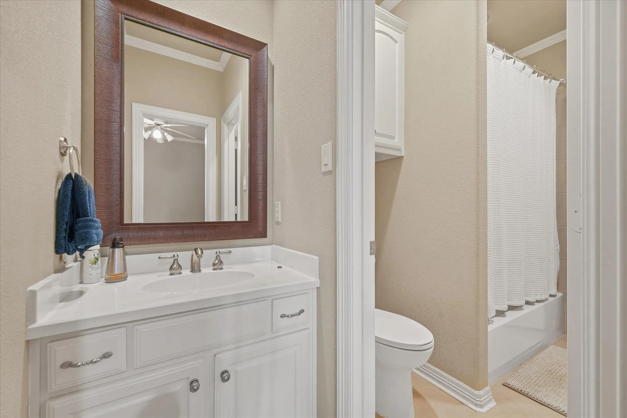 Single Family Residence For Sale in Denton County , 2349 Briar Court, Frisco, Texas 75034, 4 Bedrooms, 4 Bathrooms, 2 Garage spaces, 3,504 Sqft, built in 2001, Price $925,000, mls#21345443, Real Estate Agent in Frisco, Homes For Sale in Denton county, Homes For Sale in Frisco, Realtor in Frisco Texas, Real Estate Brokerage Independent Realty Texas, Luminita Cordes Realtor