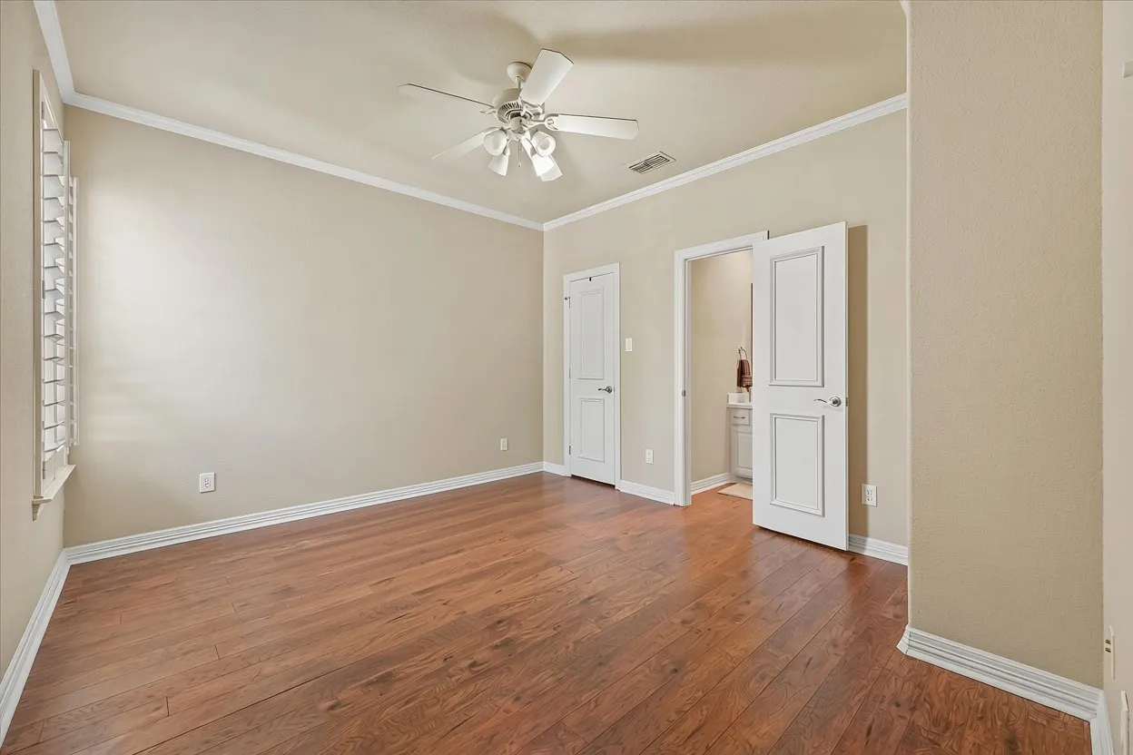Single Family Residence For Sale in Denton County , 2349 Briar Court, Frisco, Texas 75034, 4 Bedrooms, 4 Bathrooms, 2 Garage spaces, 3,504 Sqft, built in 2001, Price $925,000, mls#21345443, Real Estate Agent in Frisco, Homes For Sale in Denton county, Homes For Sale in Frisco, Realtor in Frisco Texas, Real Estate Brokerage Independent Realty Texas, Luminita Cordes Realtor