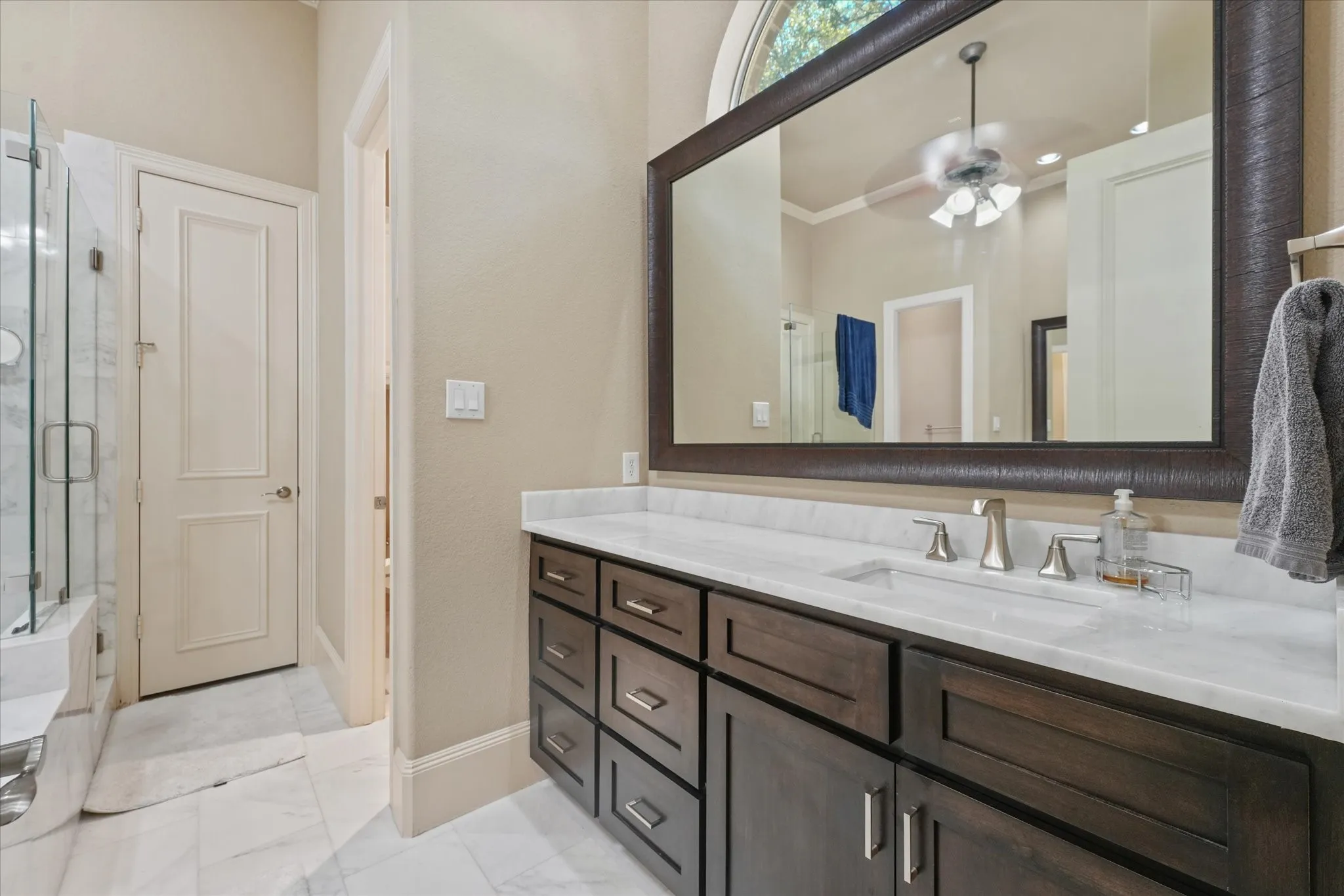 Single Family Residence For Sale in Denton County , 2349 Briar Court, Frisco, Texas 75034, 4 Bedrooms, 4 Bathrooms, 2 Garage spaces, 3,504 Sqft, built in 2001, Price $925,000, mls#21345443, Real Estate Agent in Frisco, Homes For Sale in Denton county, Homes For Sale in Frisco, Realtor in Frisco Texas, Real Estate Brokerage Independent Realty Texas, Luminita Cordes Realtor