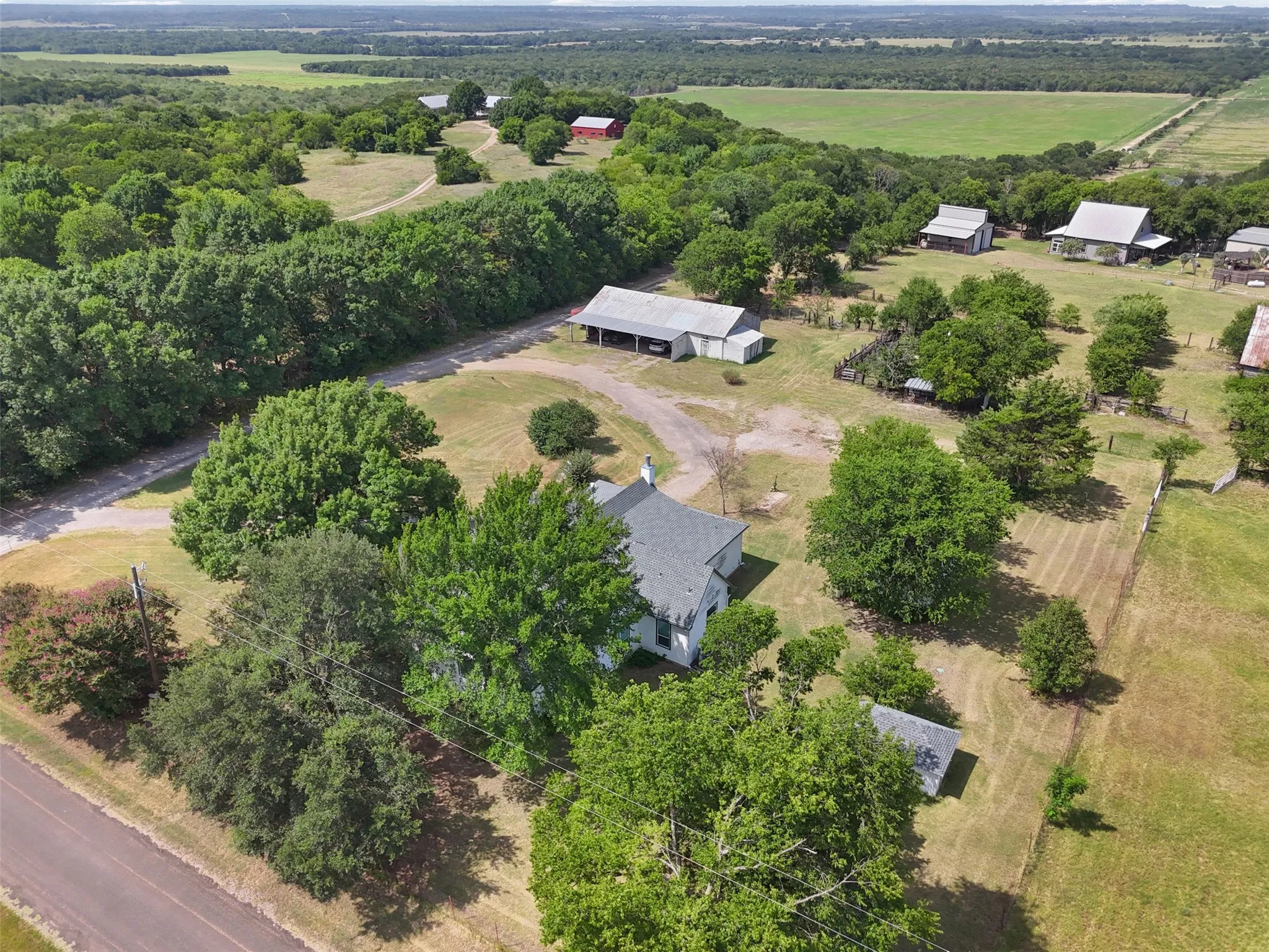Single Family Residence For Sale in Ellis County , 1372 Greathouse Road, Waxahachie, Texas 75167, 2 Bedroom, 3 Bathroom, Garage spaces, 2,048 Sqft, built in 2019, mls#21345598, Real Estate Agent in Waxahachie, Homes For Sale in Ellis county, Homes For Sale in Waxahachie, Realtor in Waxahachie Texas, Real Estate Brokerage Independent Realty Texas, Luminita Cordes Realtor